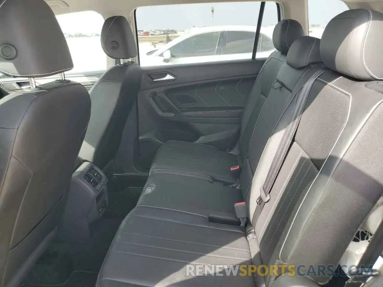 11 Photograph of a damaged car 3VV3B7AX4PM066541 VOLKSWAGEN TIGUAN 2023