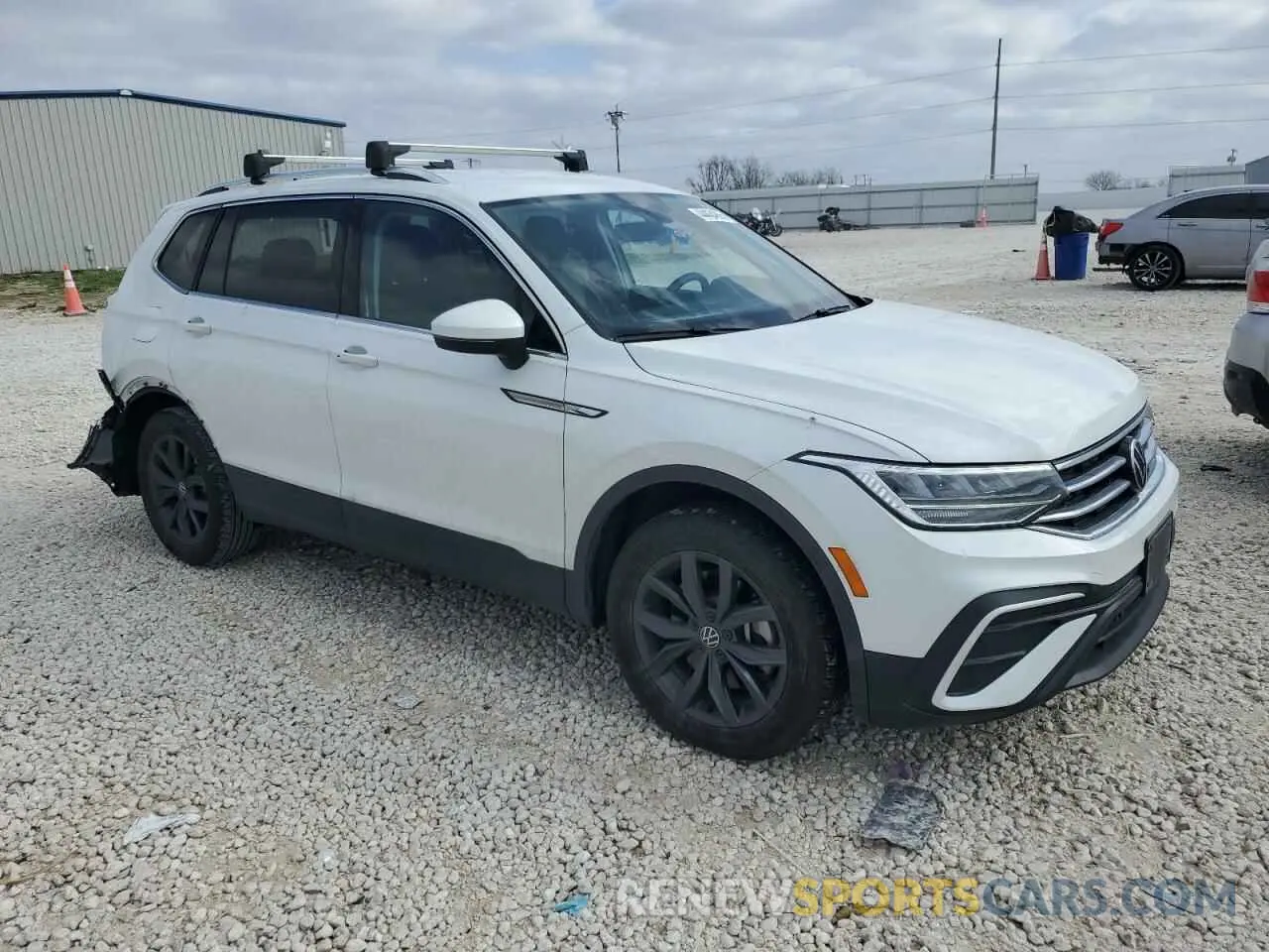 4 Photograph of a damaged car 3VV3B7AX4PM066541 VOLKSWAGEN TIGUAN 2023