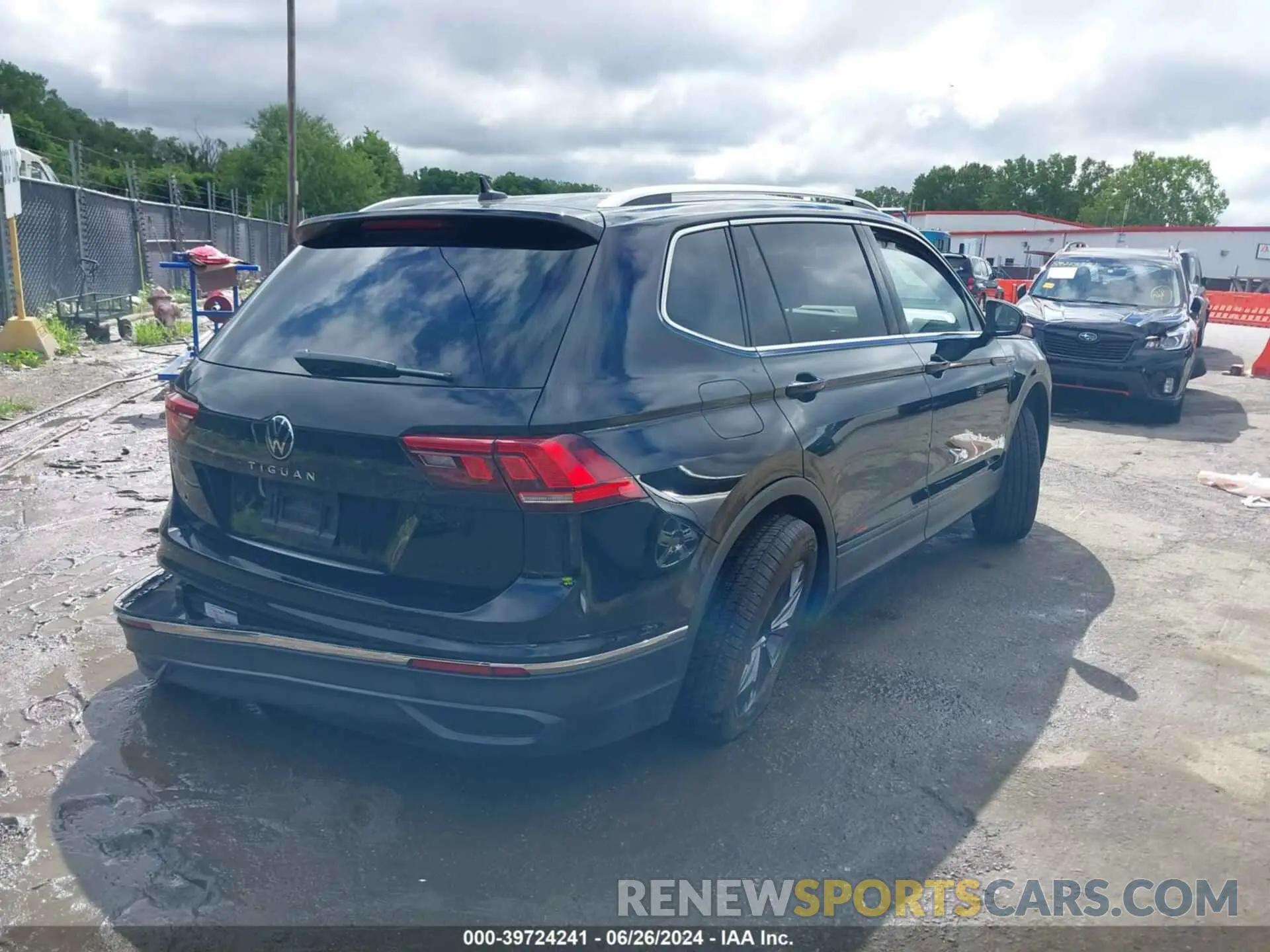 4 Photograph of a damaged car 3VV3B7AX4PM136264 VOLKSWAGEN TIGUAN 2023