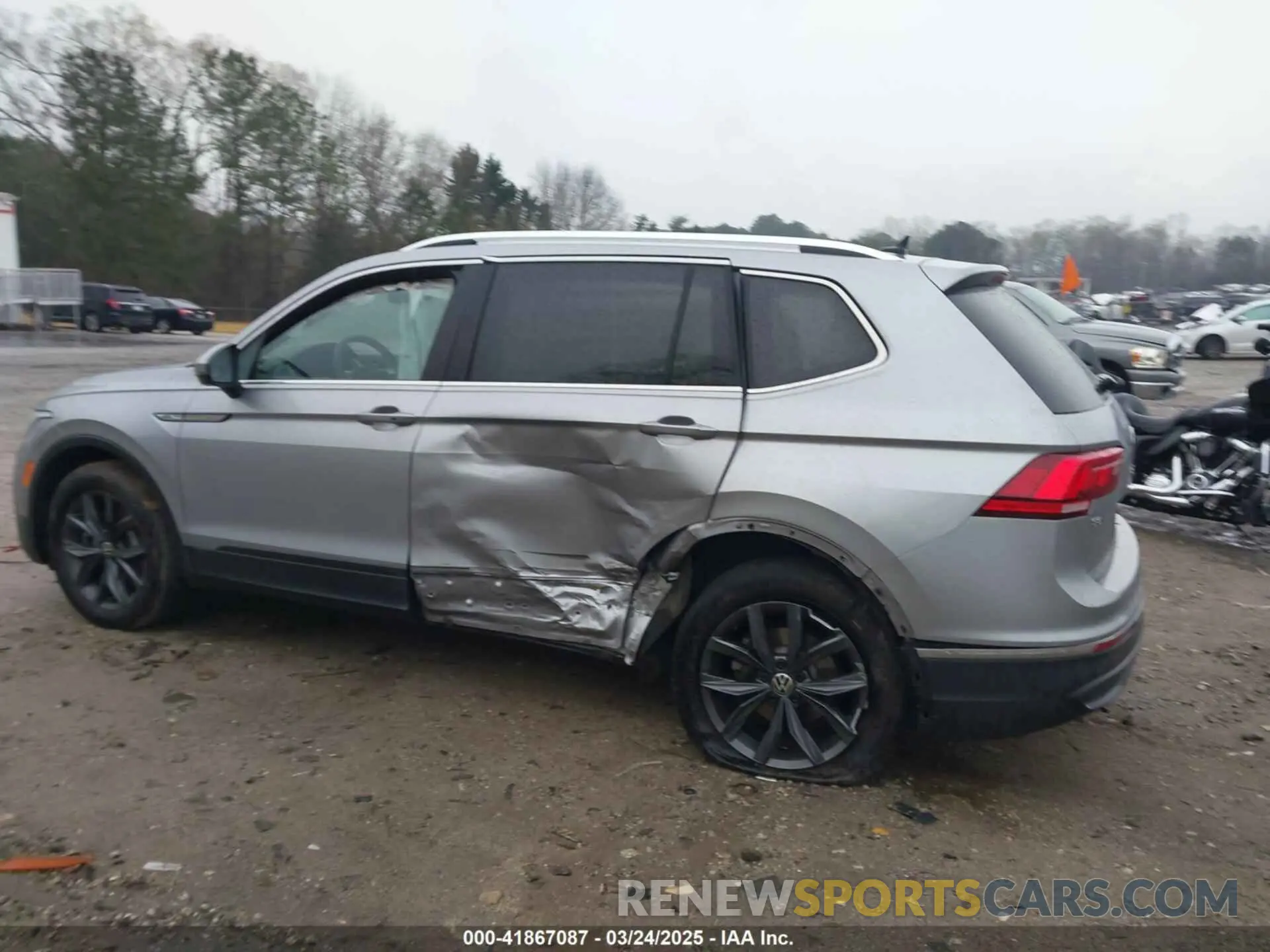 6 Photograph of a damaged car 3VV3B7AX6PM032195 VOLKSWAGEN TIGUAN 2023