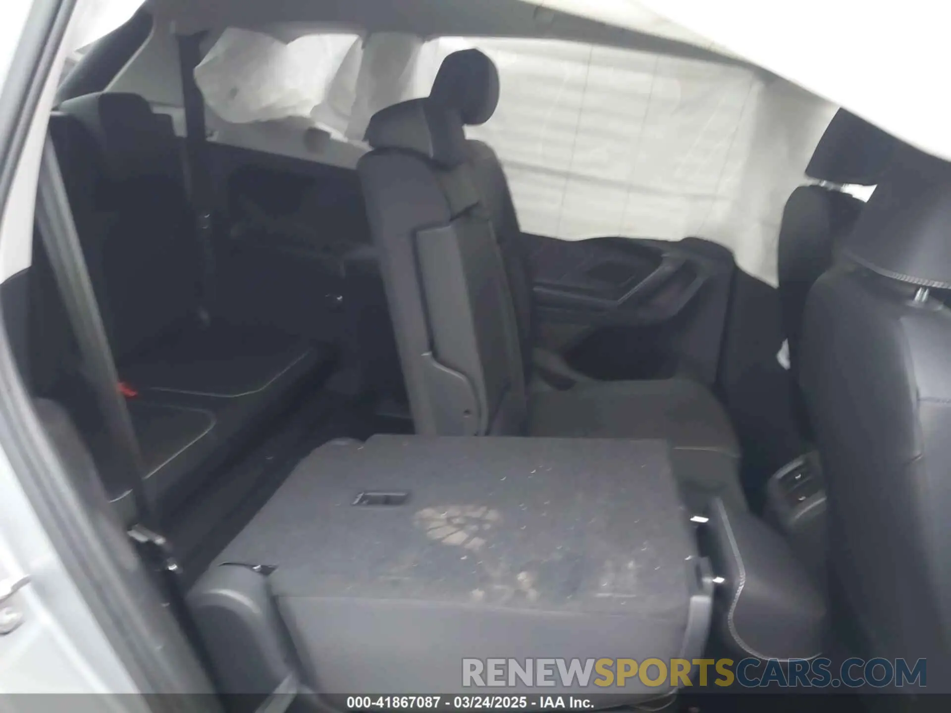 8 Photograph of a damaged car 3VV3B7AX6PM032195 VOLKSWAGEN TIGUAN 2023