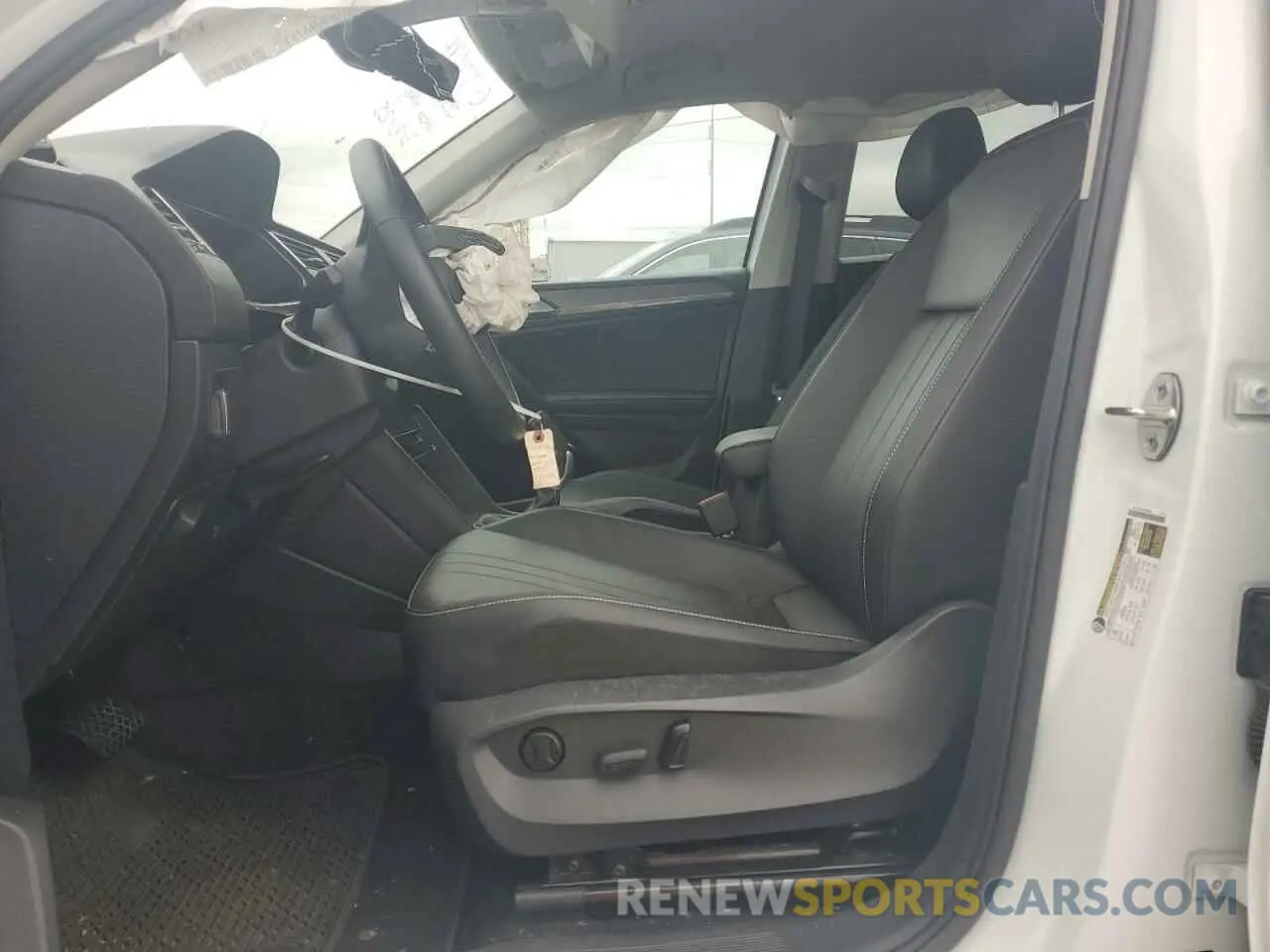 7 Photograph of a damaged car 3VV3B7AX7PM117286 VOLKSWAGEN TIGUAN 2023