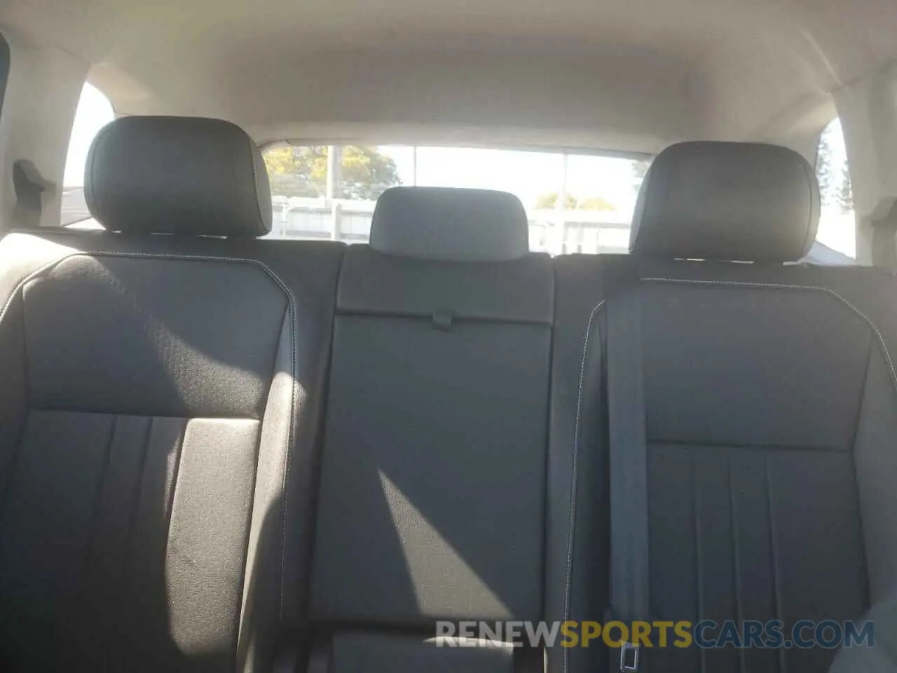 10 Photograph of a damaged car 3VV3B7AX9PM125664 VOLKSWAGEN TIGUAN 2023