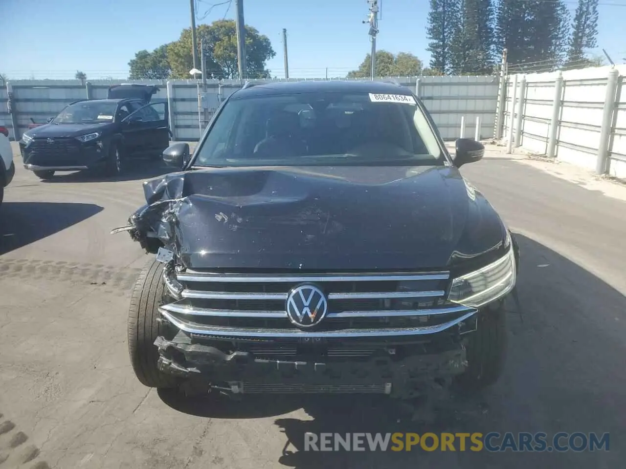 5 Photograph of a damaged car 3VV3B7AX9PM125664 VOLKSWAGEN TIGUAN 2023