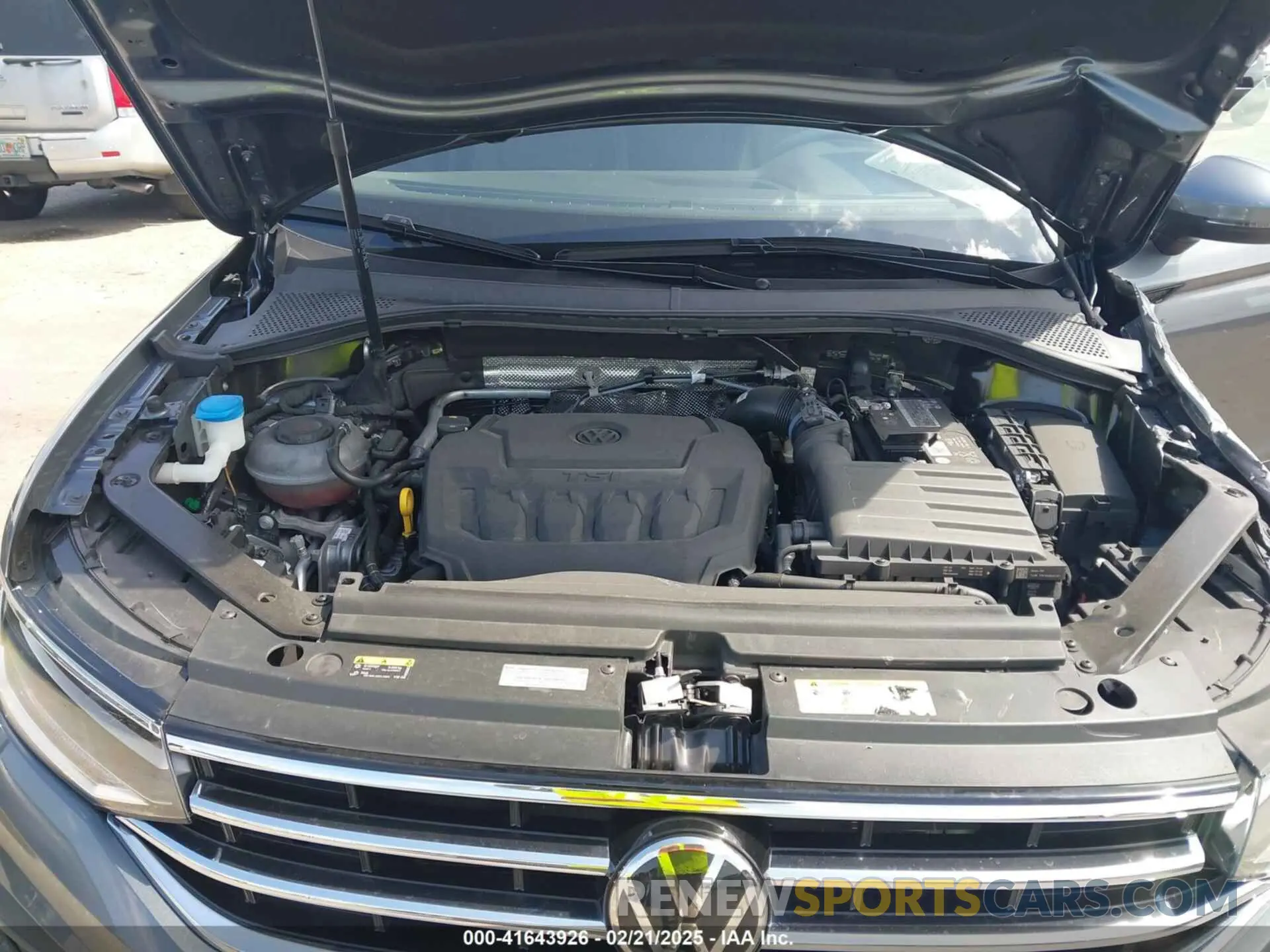 10 Photograph of a damaged car 3VV3B7AXXPM056659 VOLKSWAGEN TIGUAN 2023