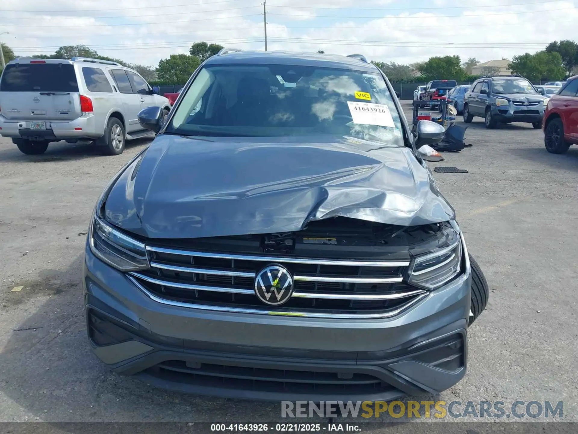 11 Photograph of a damaged car 3VV3B7AXXPM056659 VOLKSWAGEN TIGUAN 2023