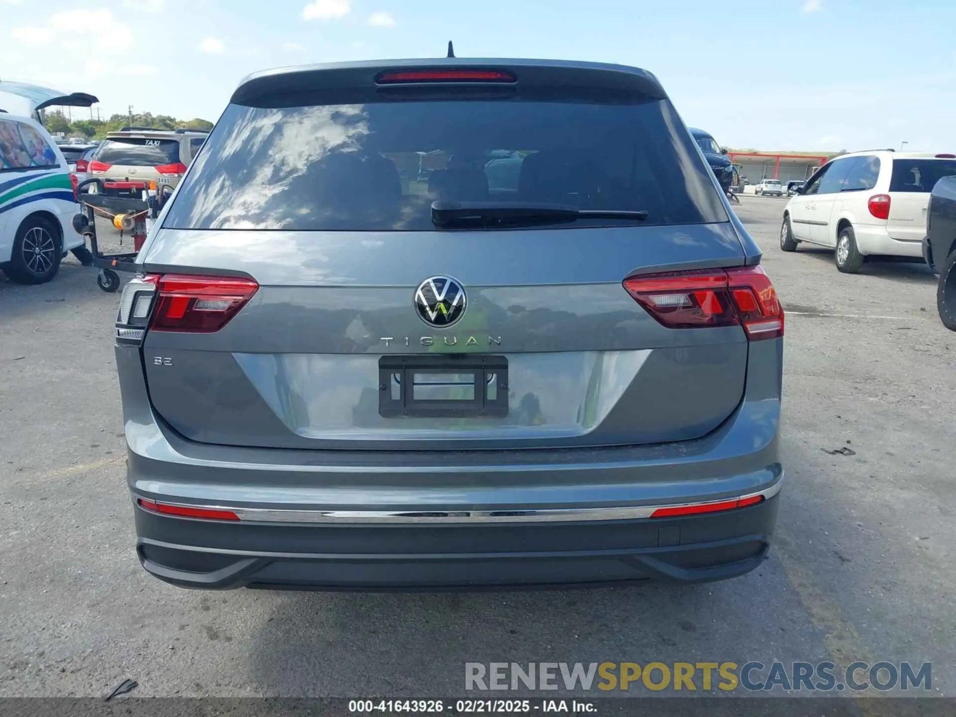 15 Photograph of a damaged car 3VV3B7AXXPM056659 VOLKSWAGEN TIGUAN 2023