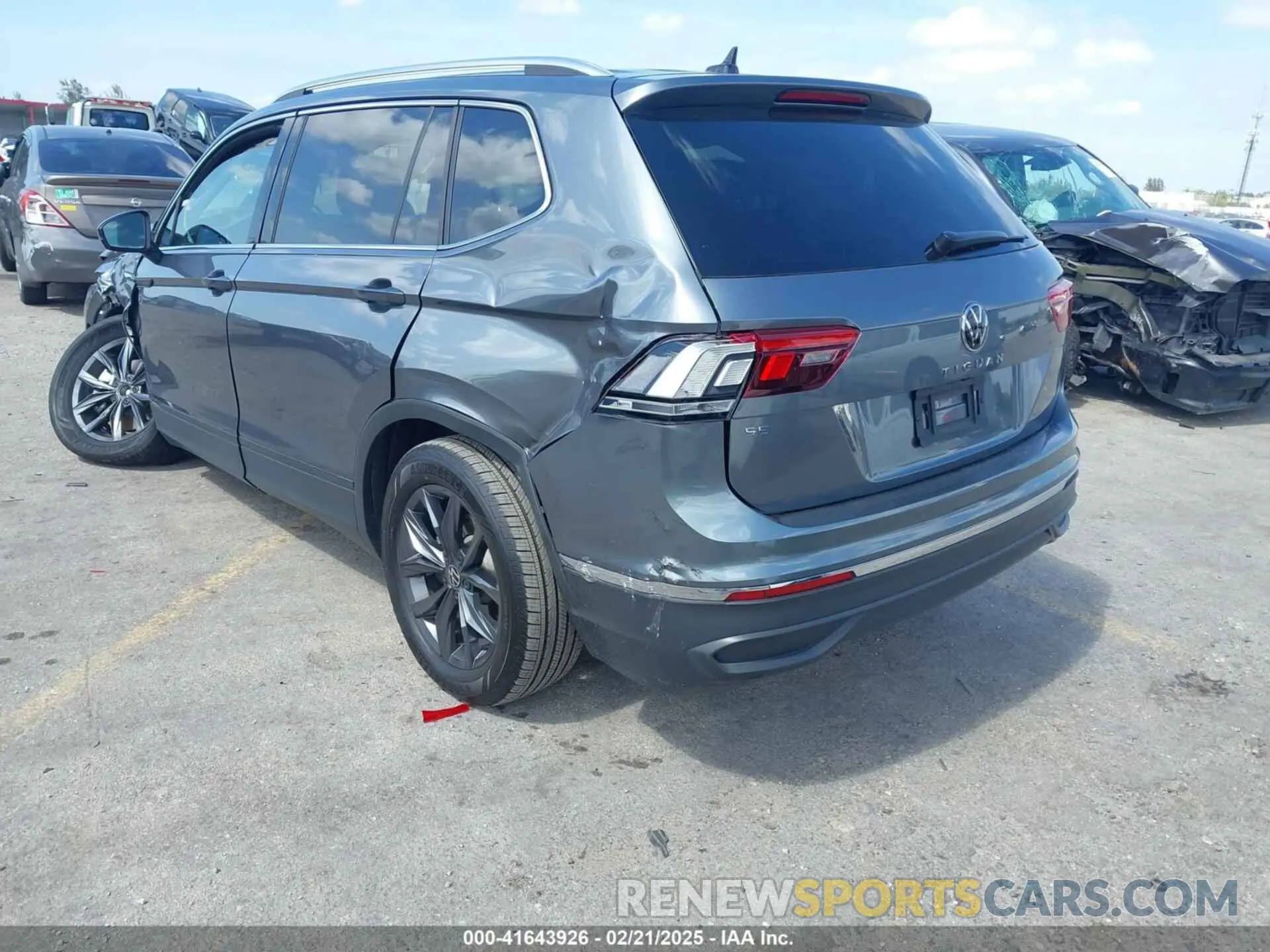3 Photograph of a damaged car 3VV3B7AXXPM056659 VOLKSWAGEN TIGUAN 2023
