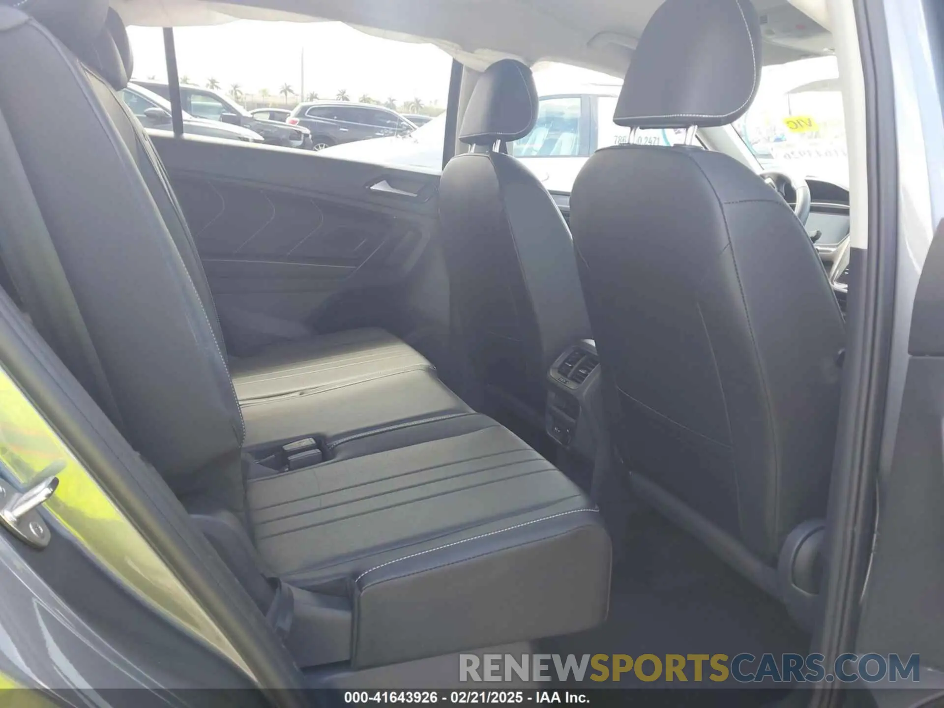 8 Photograph of a damaged car 3VV3B7AXXPM056659 VOLKSWAGEN TIGUAN 2023