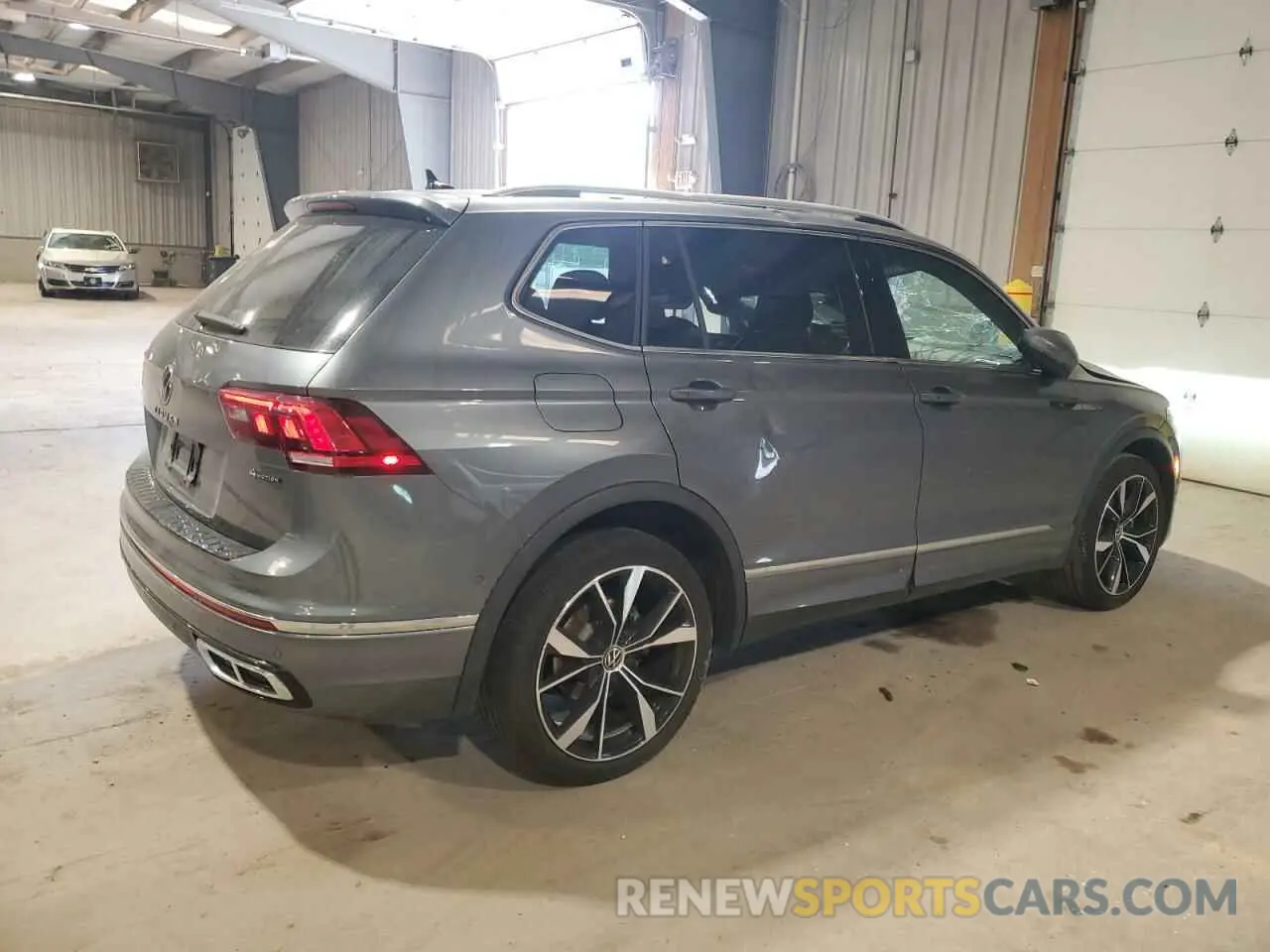 3 Photograph of a damaged car 3VV4B7AX3PM072402 VOLKSWAGEN TIGUAN 2023