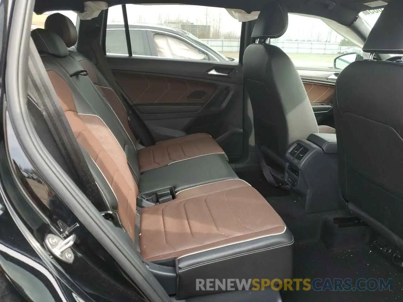 11 Photograph of a damaged car 3VV4B7AX4PM075910 VOLKSWAGEN TIGUAN 2023