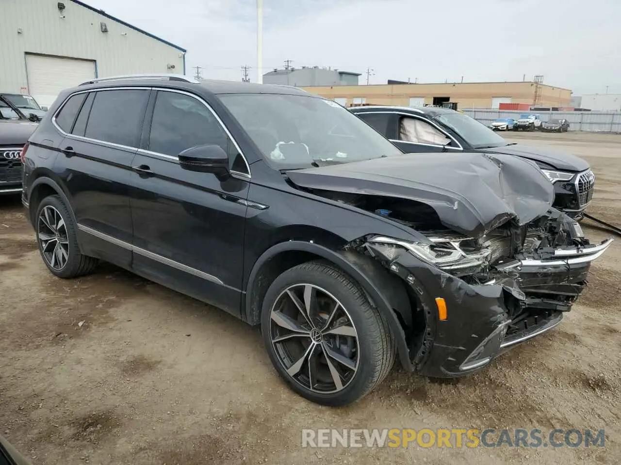 4 Photograph of a damaged car 3VV4B7AX4PM075910 VOLKSWAGEN TIGUAN 2023