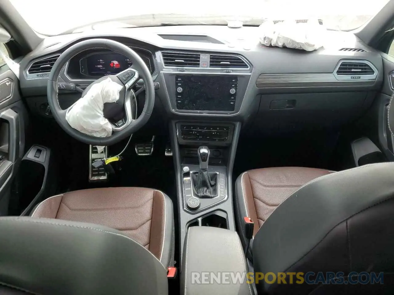 8 Photograph of a damaged car 3VV4B7AX4PM075910 VOLKSWAGEN TIGUAN 2023