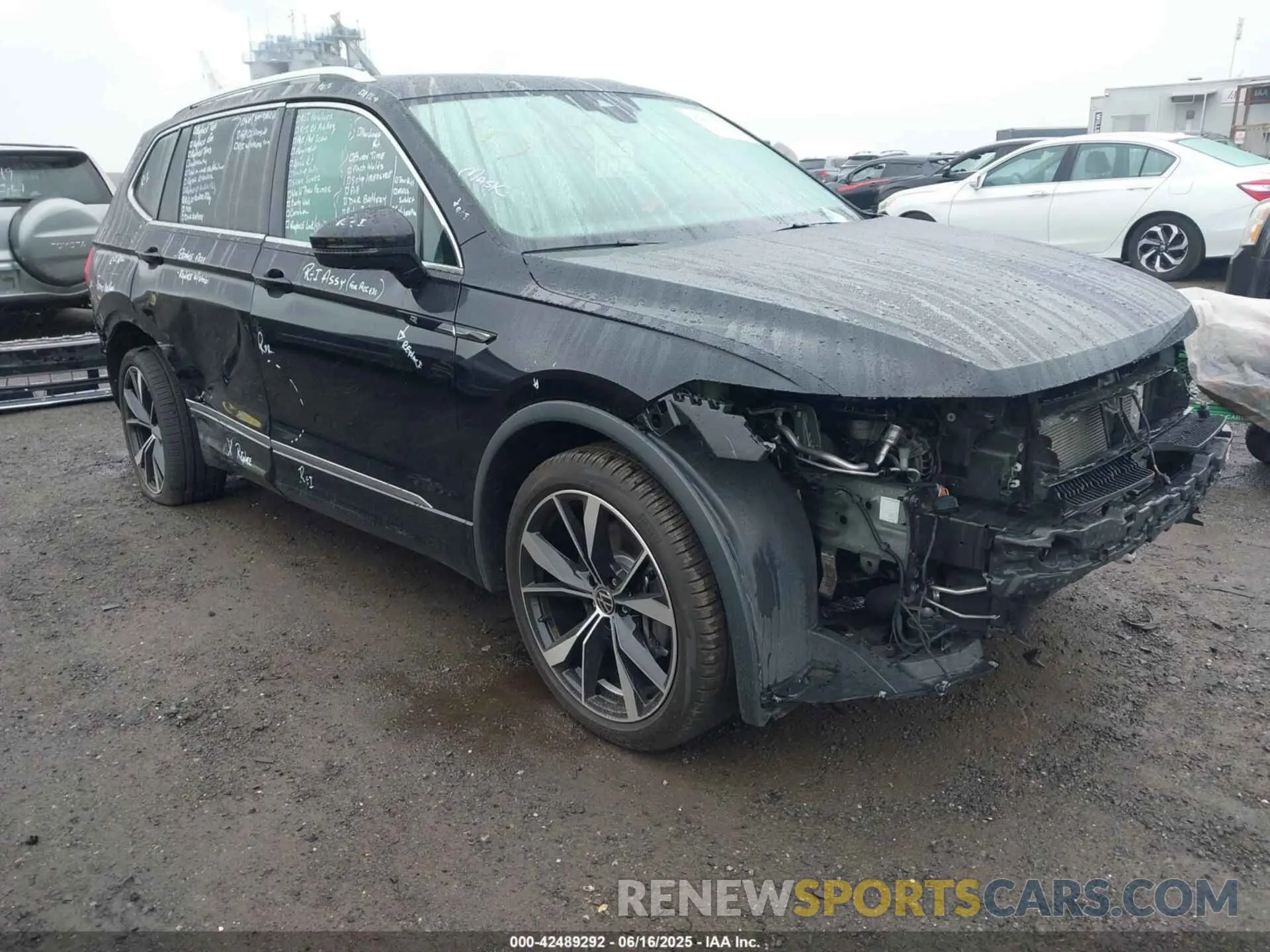 1 Photograph of a damaged car 3VV4B7AX5PM120501 VOLKSWAGEN TIGUAN 2023
