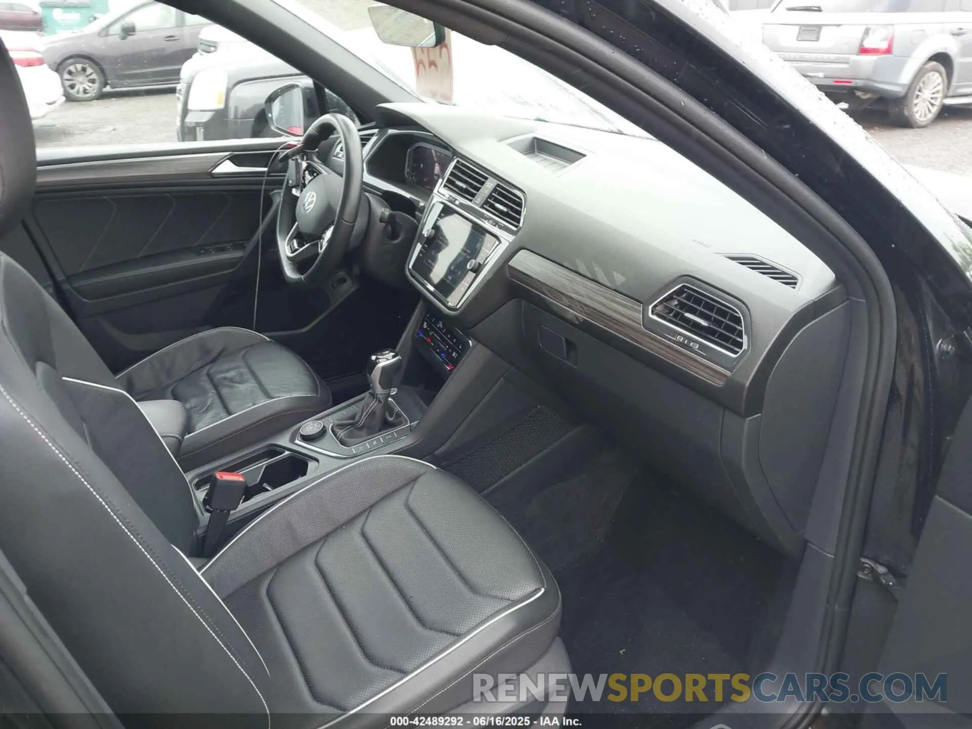 5 Photograph of a damaged car 3VV4B7AX5PM120501 VOLKSWAGEN TIGUAN 2023