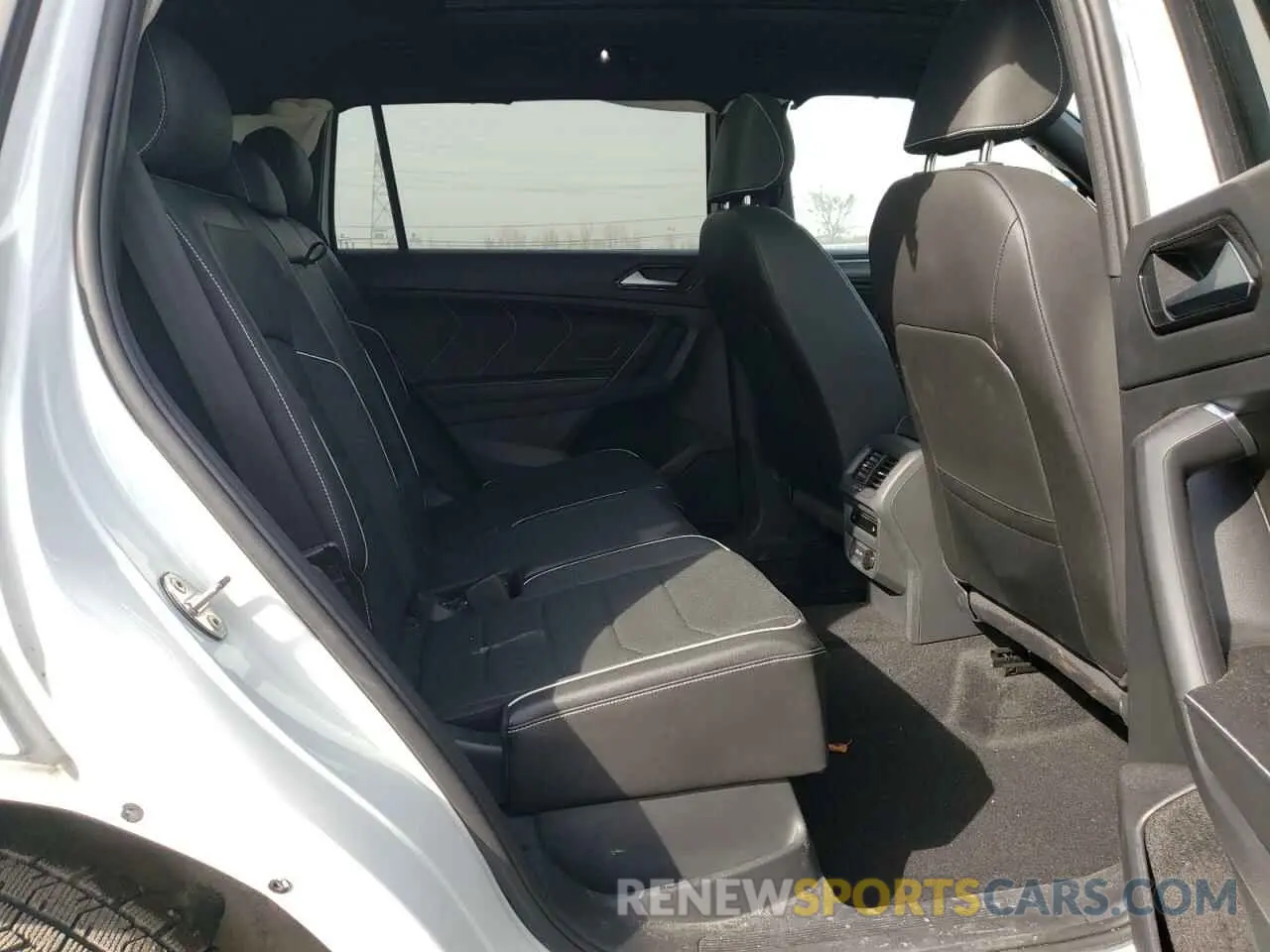 11 Photograph of a damaged car 3VV4B7AX6PM063757 VOLKSWAGEN TIGUAN 2023