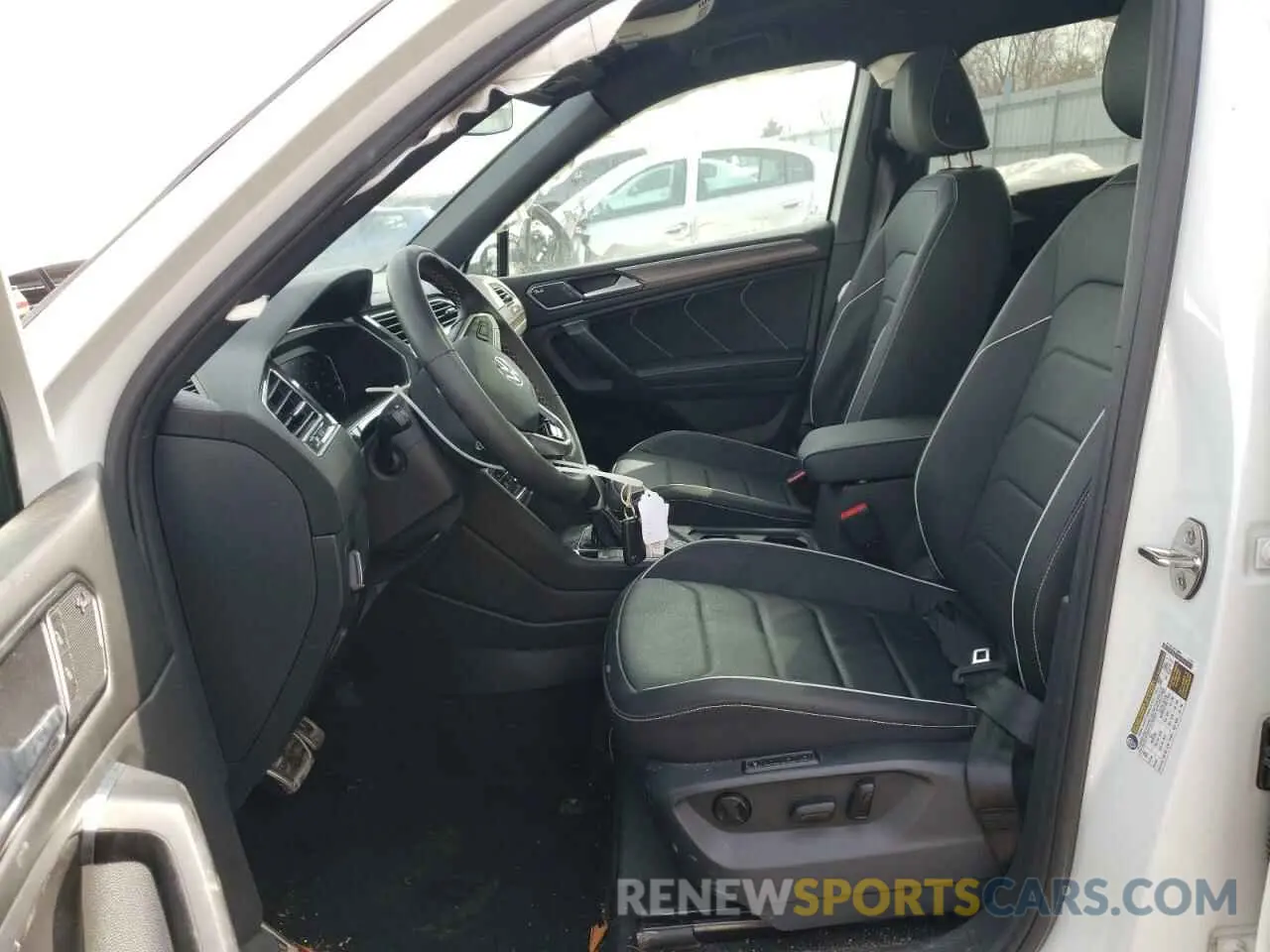 7 Photograph of a damaged car 3VV4B7AX6PM063757 VOLKSWAGEN TIGUAN 2023