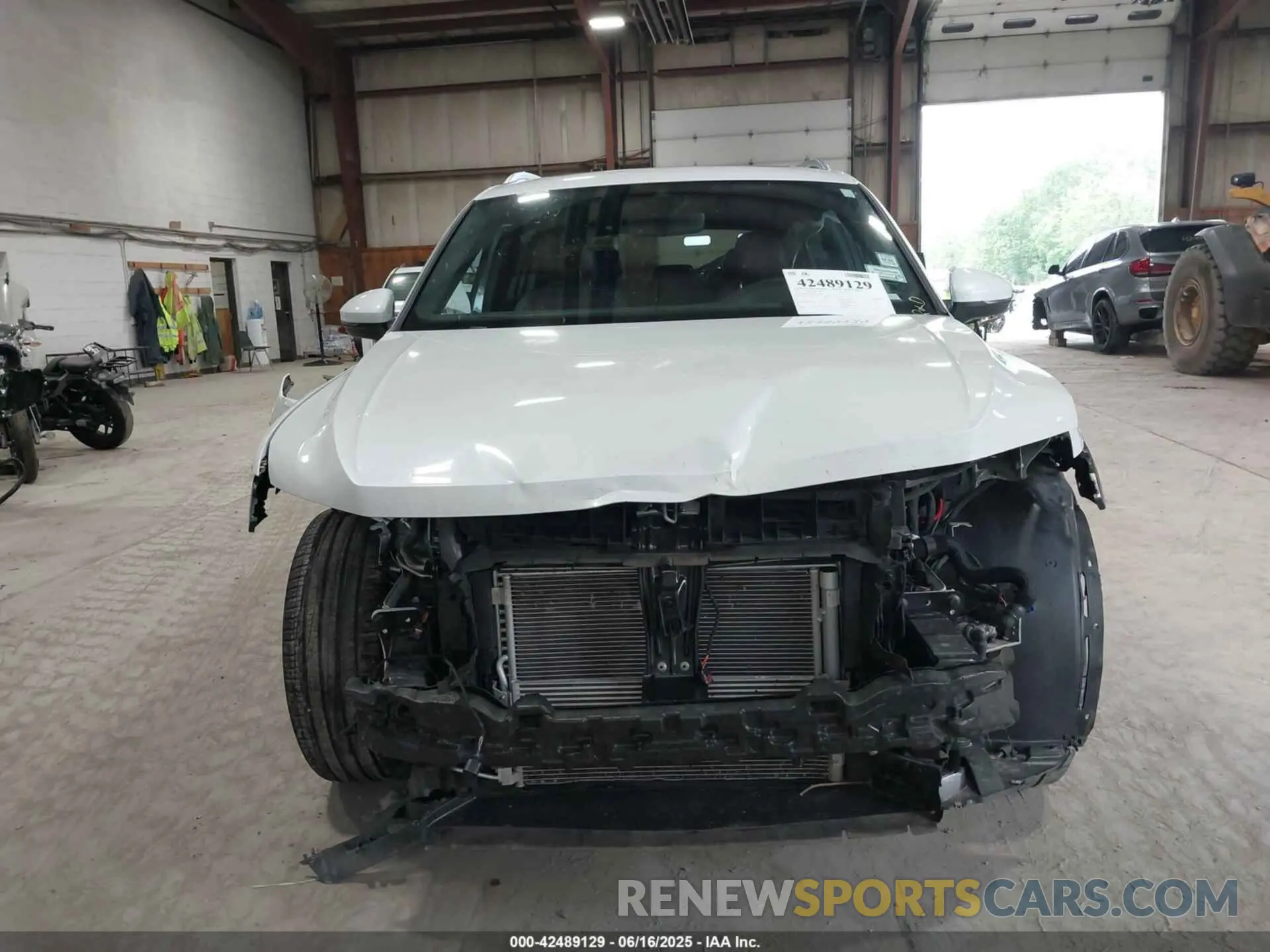 13 Photograph of a damaged car 3VV4B7AX8PM122002 VOLKSWAGEN TIGUAN 2023