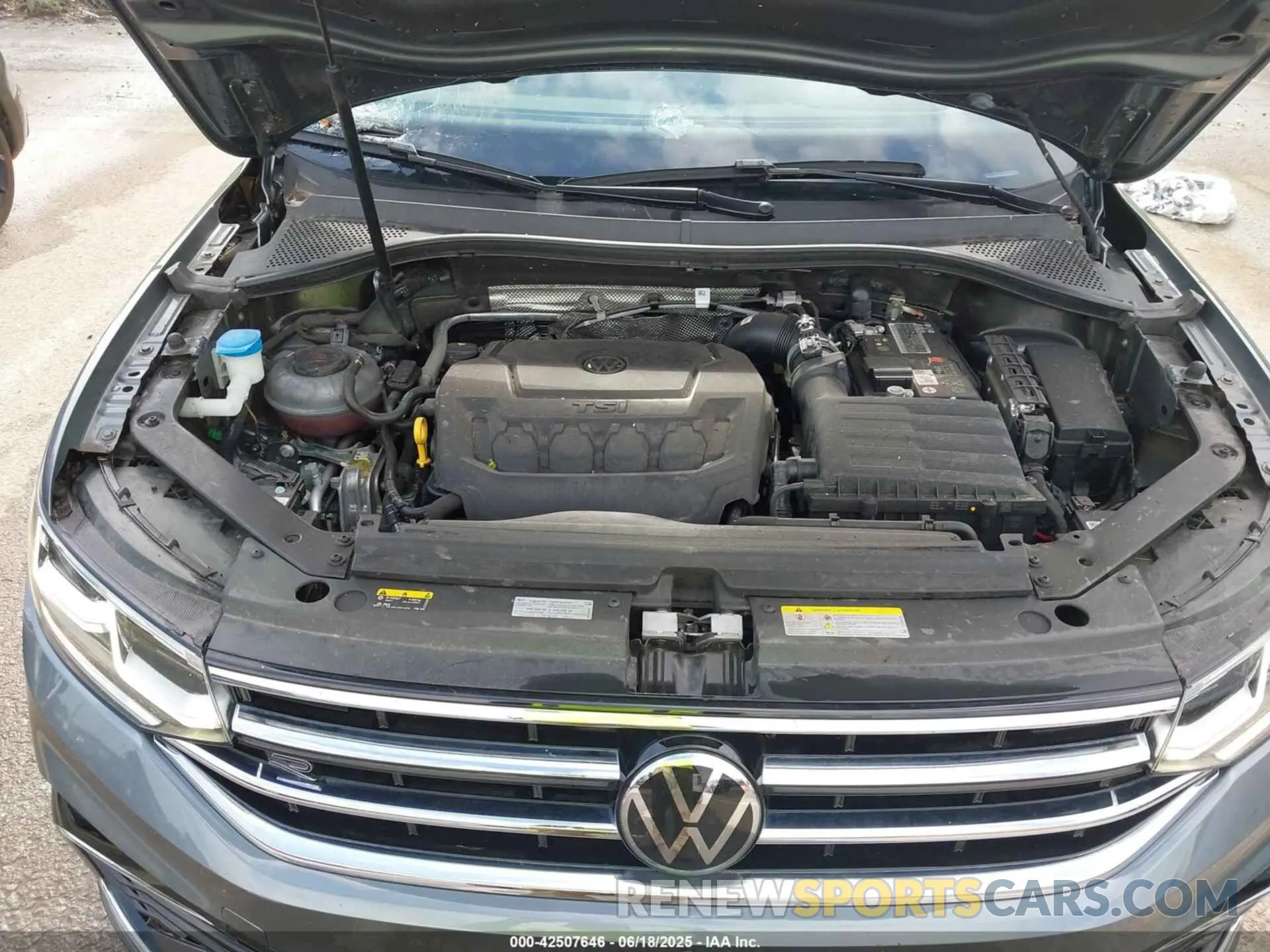 10 Photograph of a damaged car 3VV4B7AXXPM094963 VOLKSWAGEN TIGUAN 2023