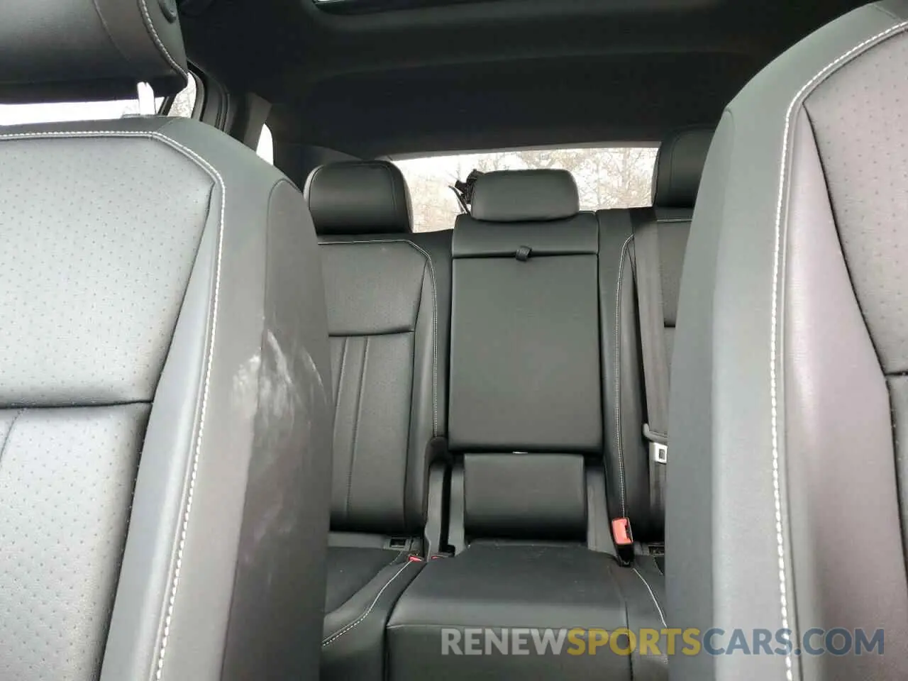 10 Photograph of a damaged car 3VV8B7AX1PM023703 VOLKSWAGEN TIGUAN 2023