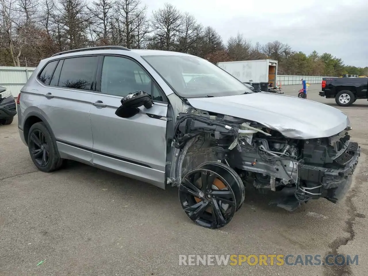 4 Photograph of a damaged car 3VV8B7AX1PM023703 VOLKSWAGEN TIGUAN 2023