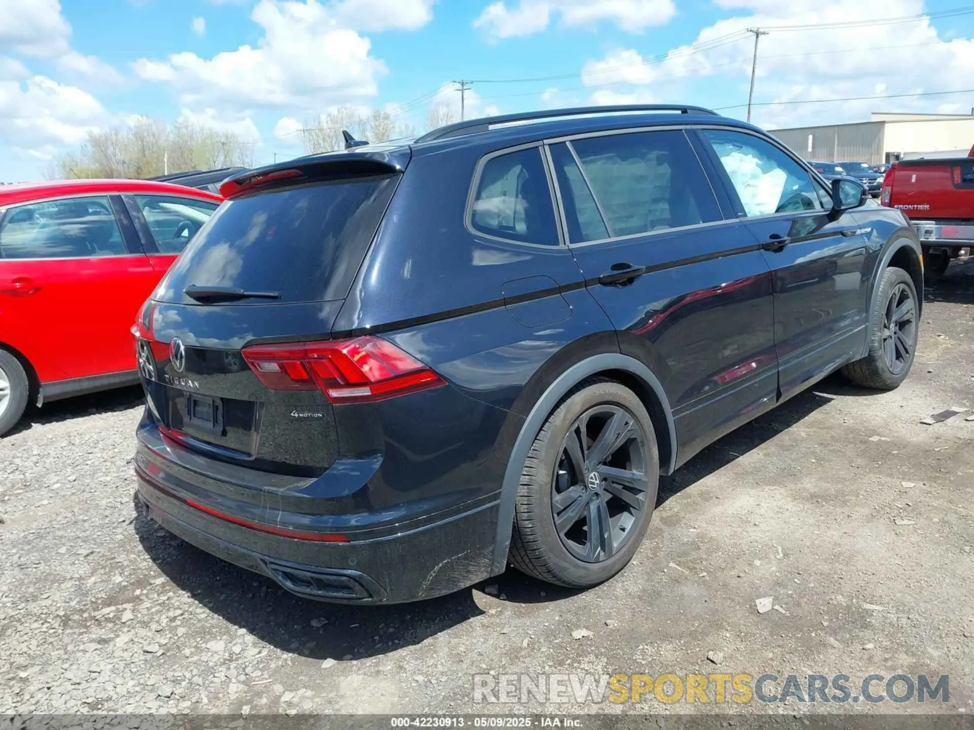 4 Photograph of a damaged car 3VV8B7AX1PM031316 VOLKSWAGEN TIGUAN 2023