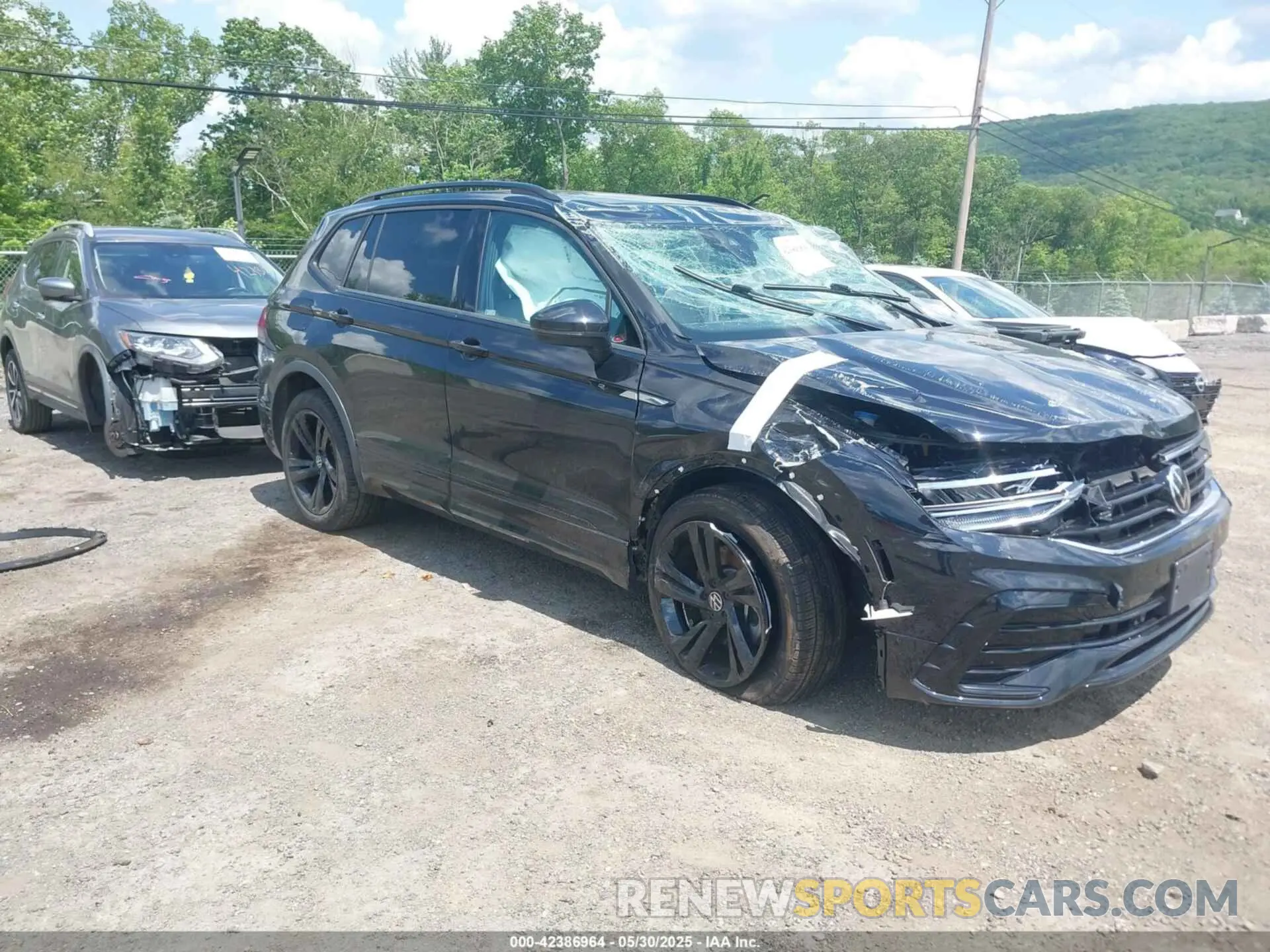 1 Photograph of a damaged car 3VV8B7AX2PM070934 VOLKSWAGEN TIGUAN 2023