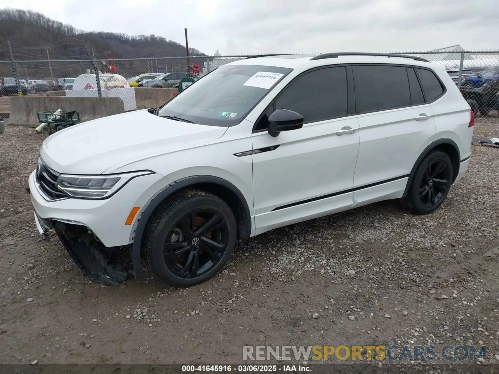 2 Photograph of a damaged car 3VV8B7AX3PM073289 VOLKSWAGEN TIGUAN 2023