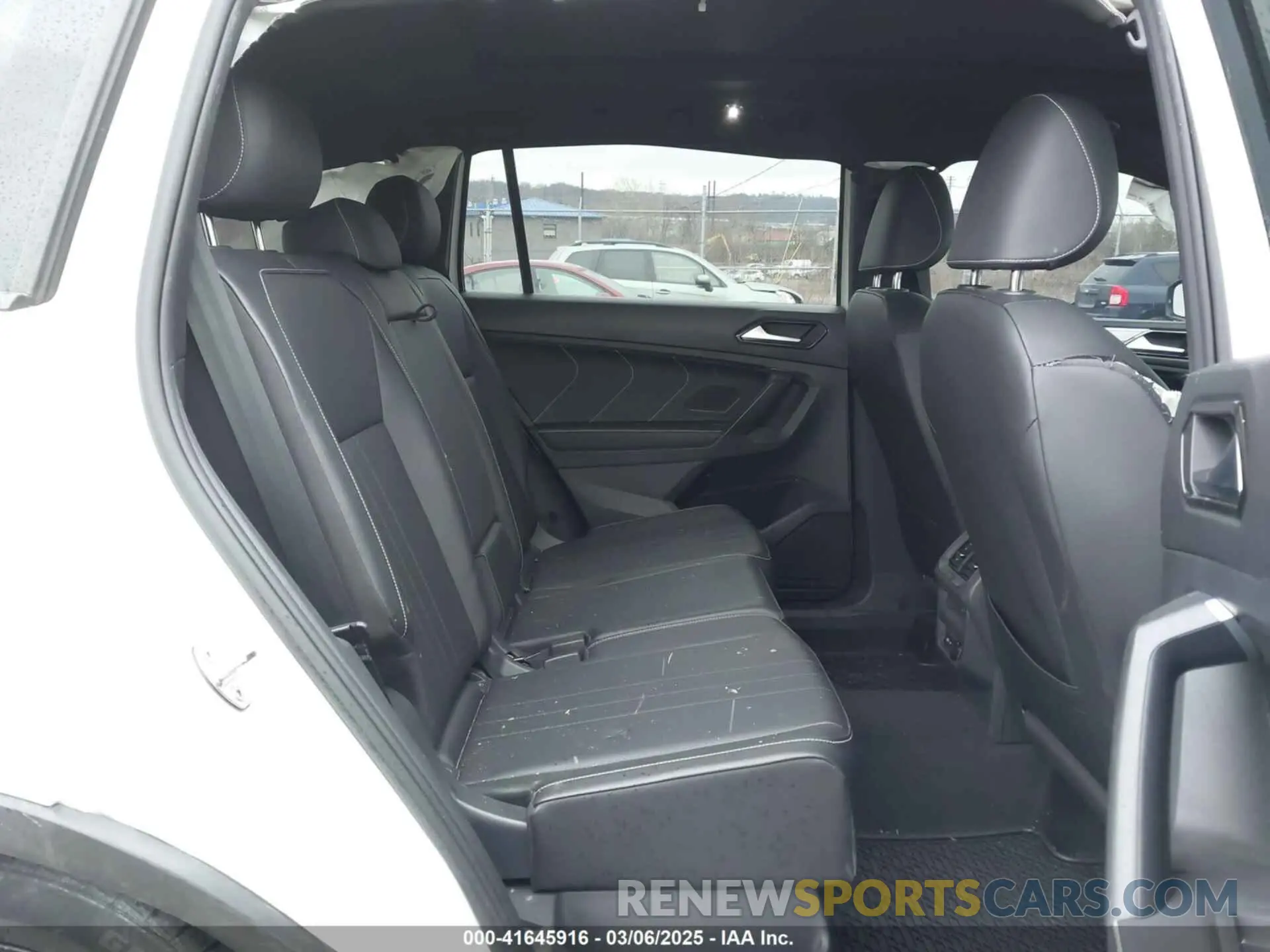 8 Photograph of a damaged car 3VV8B7AX3PM073289 VOLKSWAGEN TIGUAN 2023