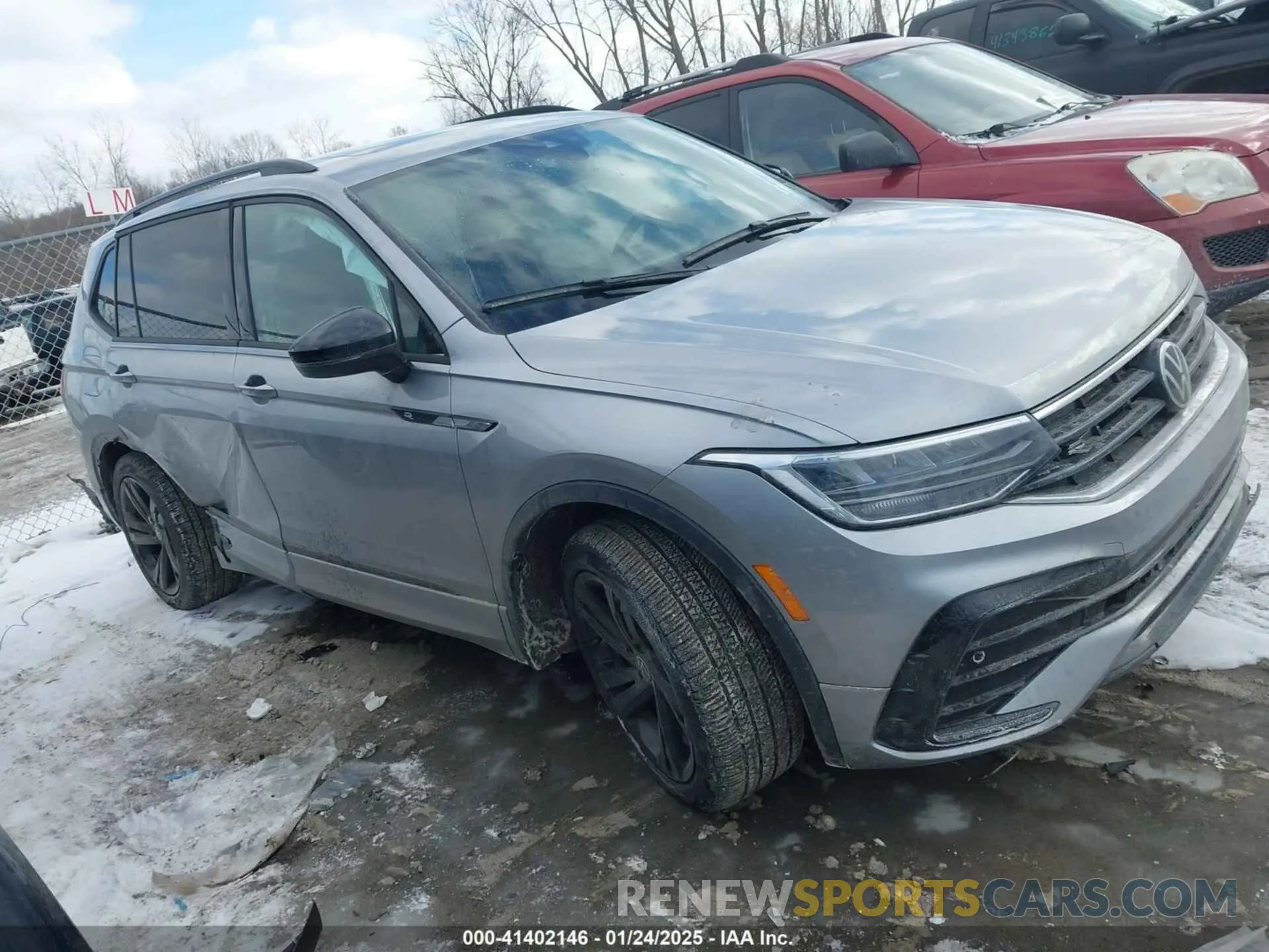 13 Photograph of a damaged car 3VV8B7AX3PM106873 VOLKSWAGEN TIGUAN 2023