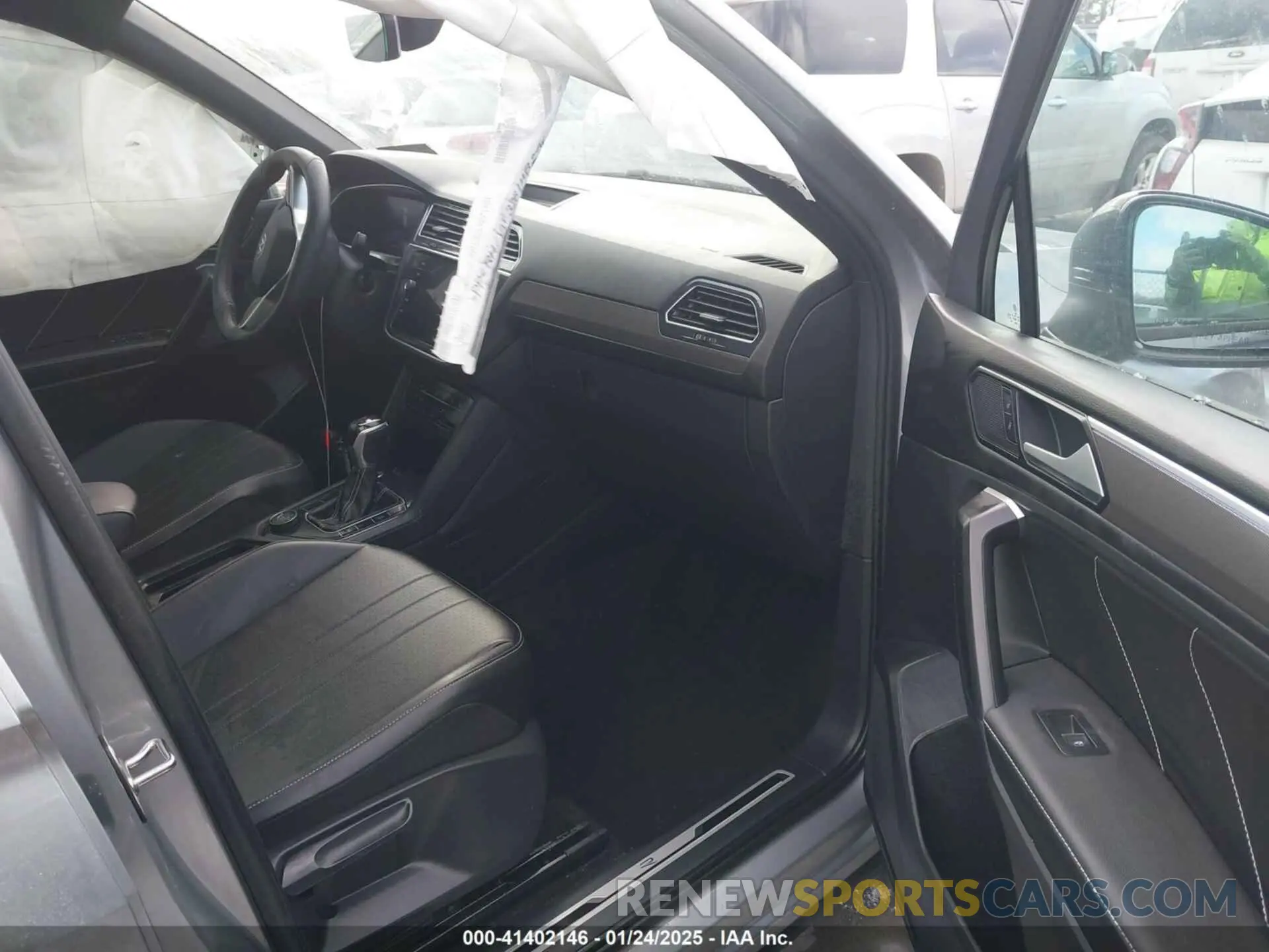 5 Photograph of a damaged car 3VV8B7AX3PM106873 VOLKSWAGEN TIGUAN 2023