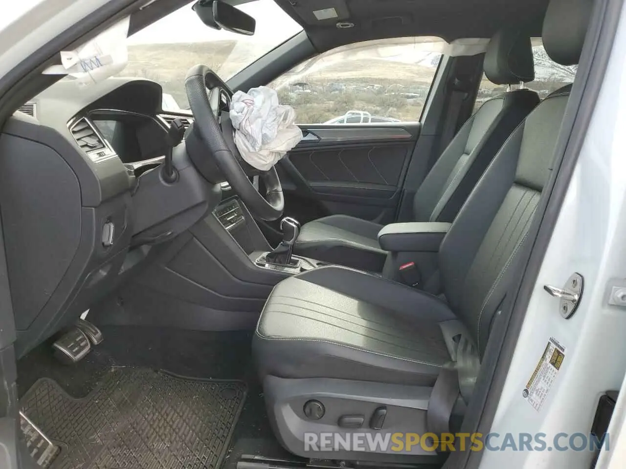 7 Photograph of a damaged car 3VV8B7AX7PM004086 VOLKSWAGEN TIGUAN 2023