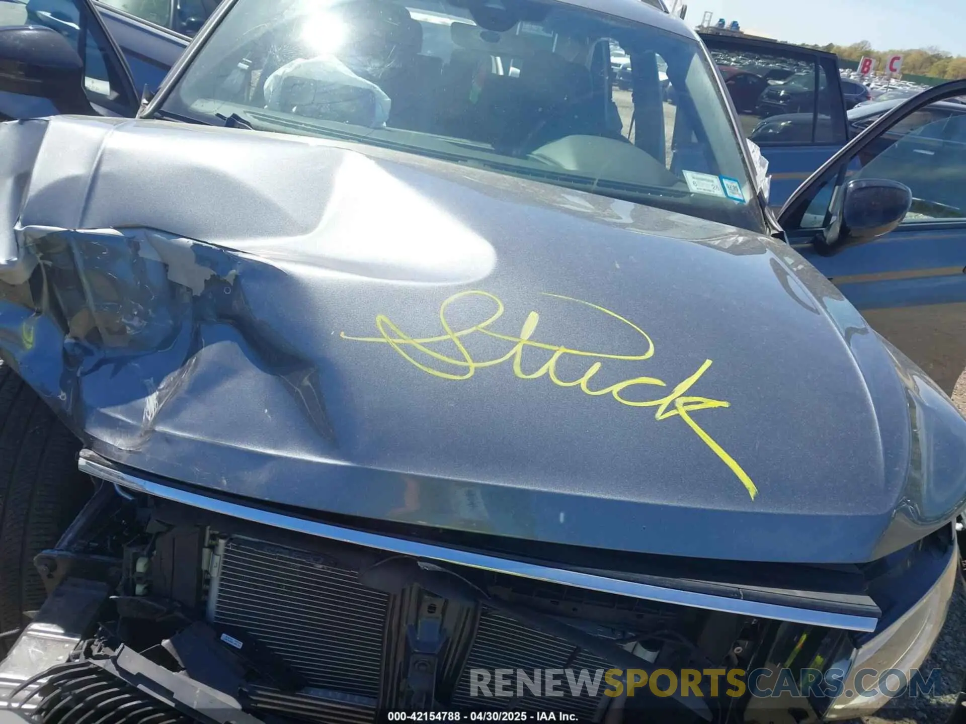 10 Photograph of a damaged car 3VV8B7AX7PM102793 VOLKSWAGEN TIGUAN 2023