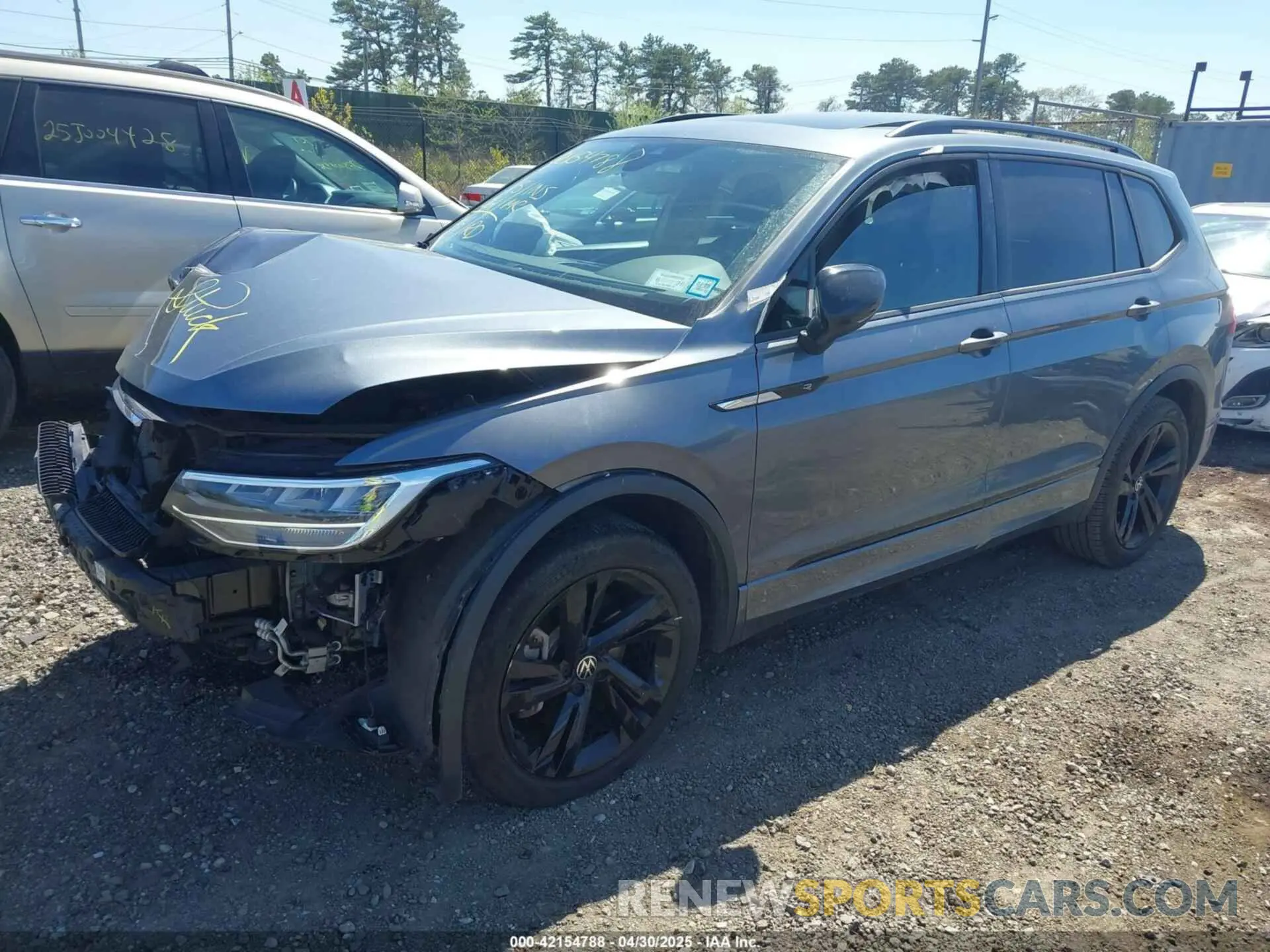 2 Photograph of a damaged car 3VV8B7AX7PM102793 VOLKSWAGEN TIGUAN 2023