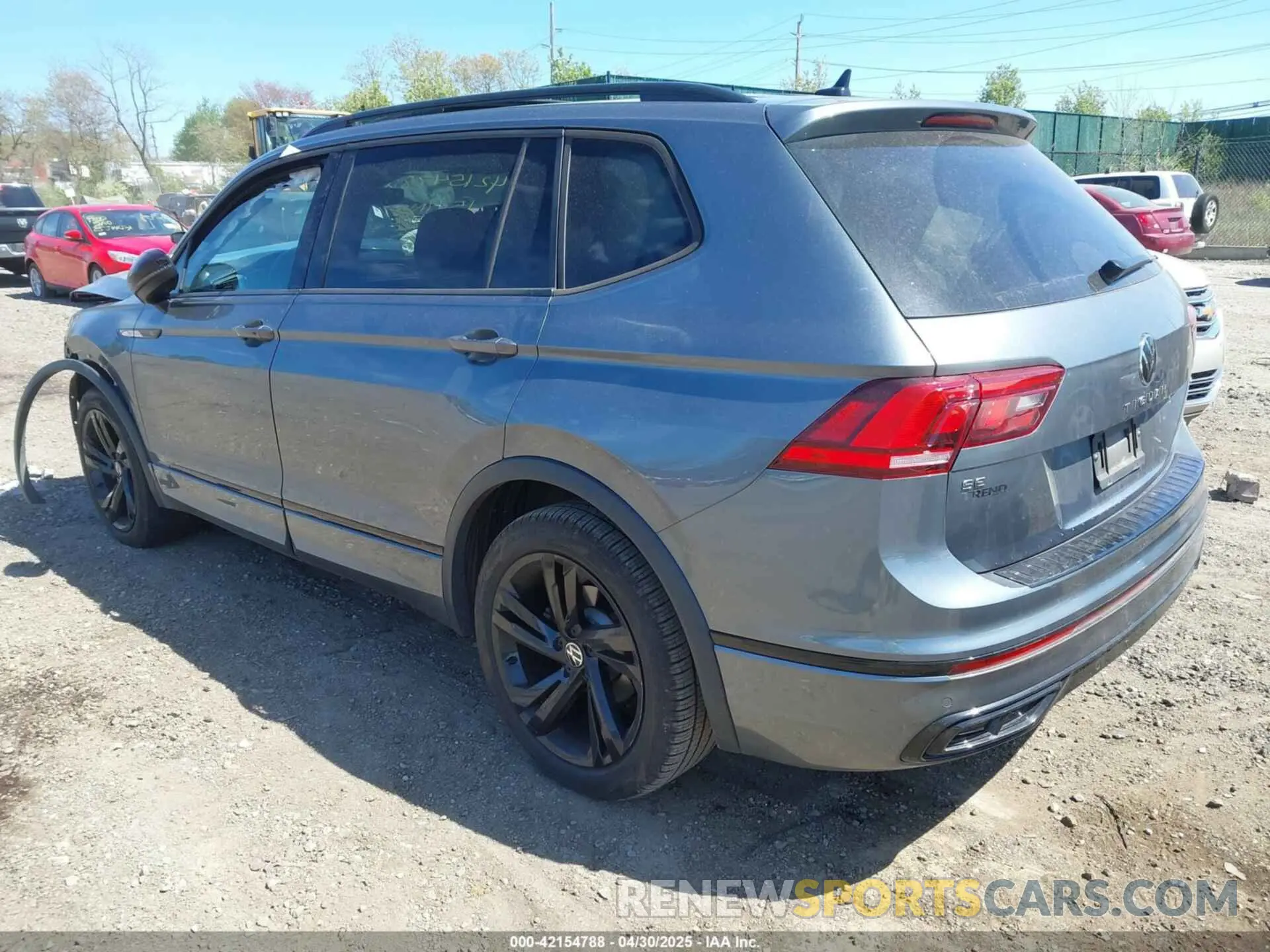 3 Photograph of a damaged car 3VV8B7AX7PM102793 VOLKSWAGEN TIGUAN 2023