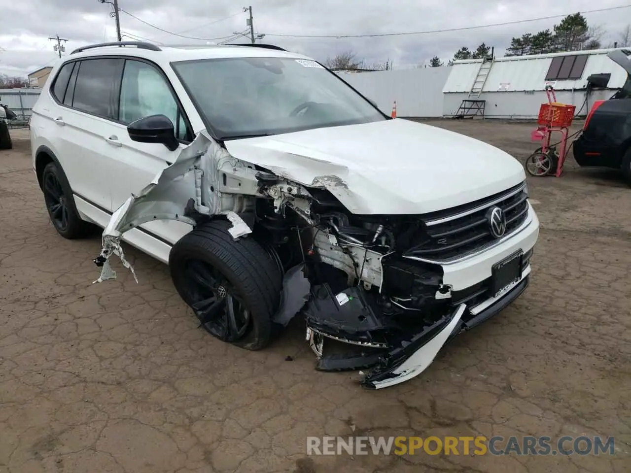 4 Photograph of a damaged car 3VV8B7AX8PM025044 VOLKSWAGEN TIGUAN 2023