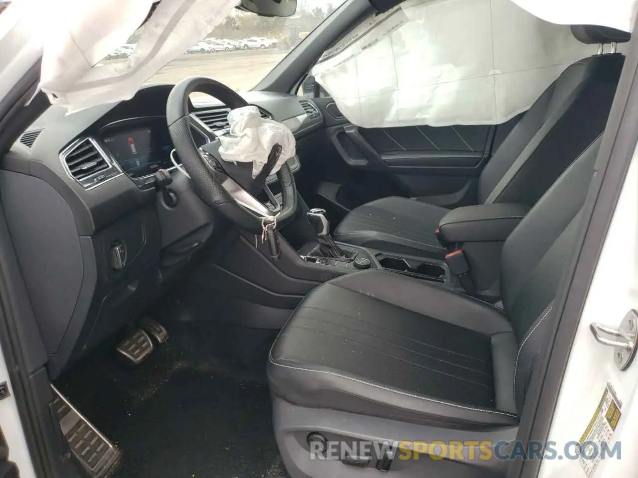 7 Photograph of a damaged car 3VV8B7AX8PM025044 VOLKSWAGEN TIGUAN 2023