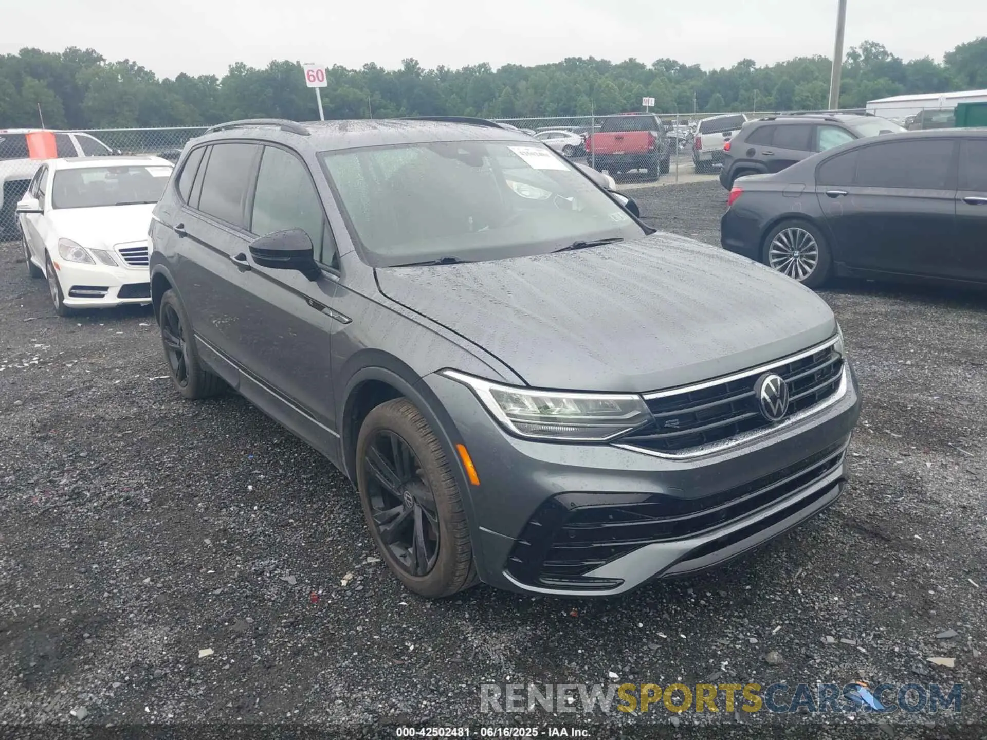 1 Photograph of a damaged car 3VV8B7AX8PM076348 VOLKSWAGEN TIGUAN 2023