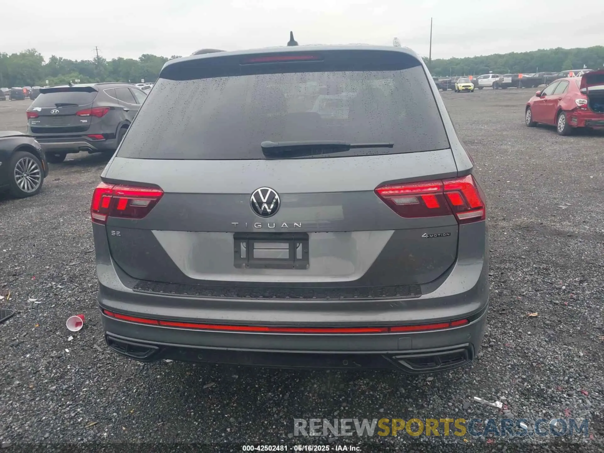 16 Photograph of a damaged car 3VV8B7AX8PM076348 VOLKSWAGEN TIGUAN 2023