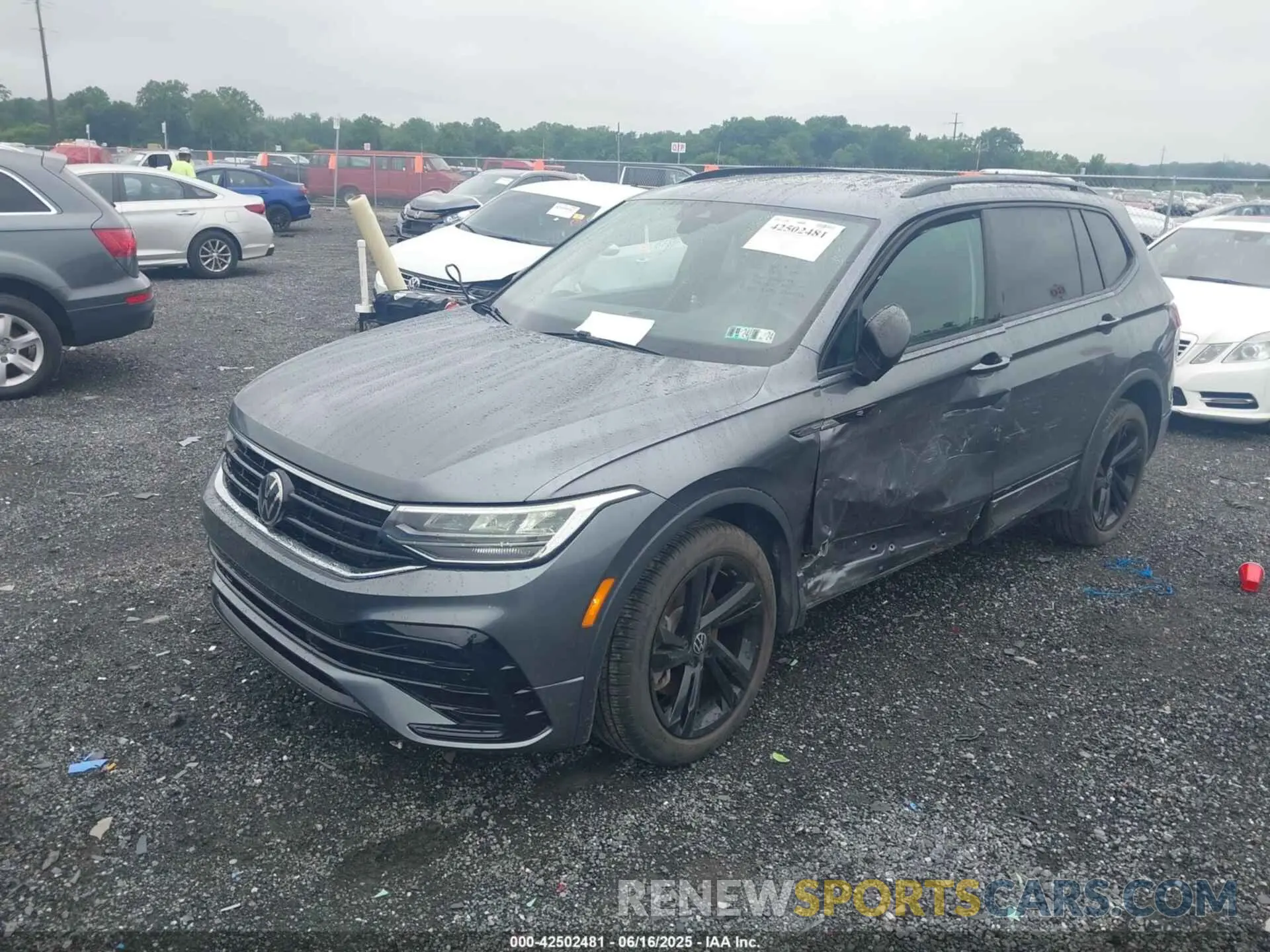 2 Photograph of a damaged car 3VV8B7AX8PM076348 VOLKSWAGEN TIGUAN 2023