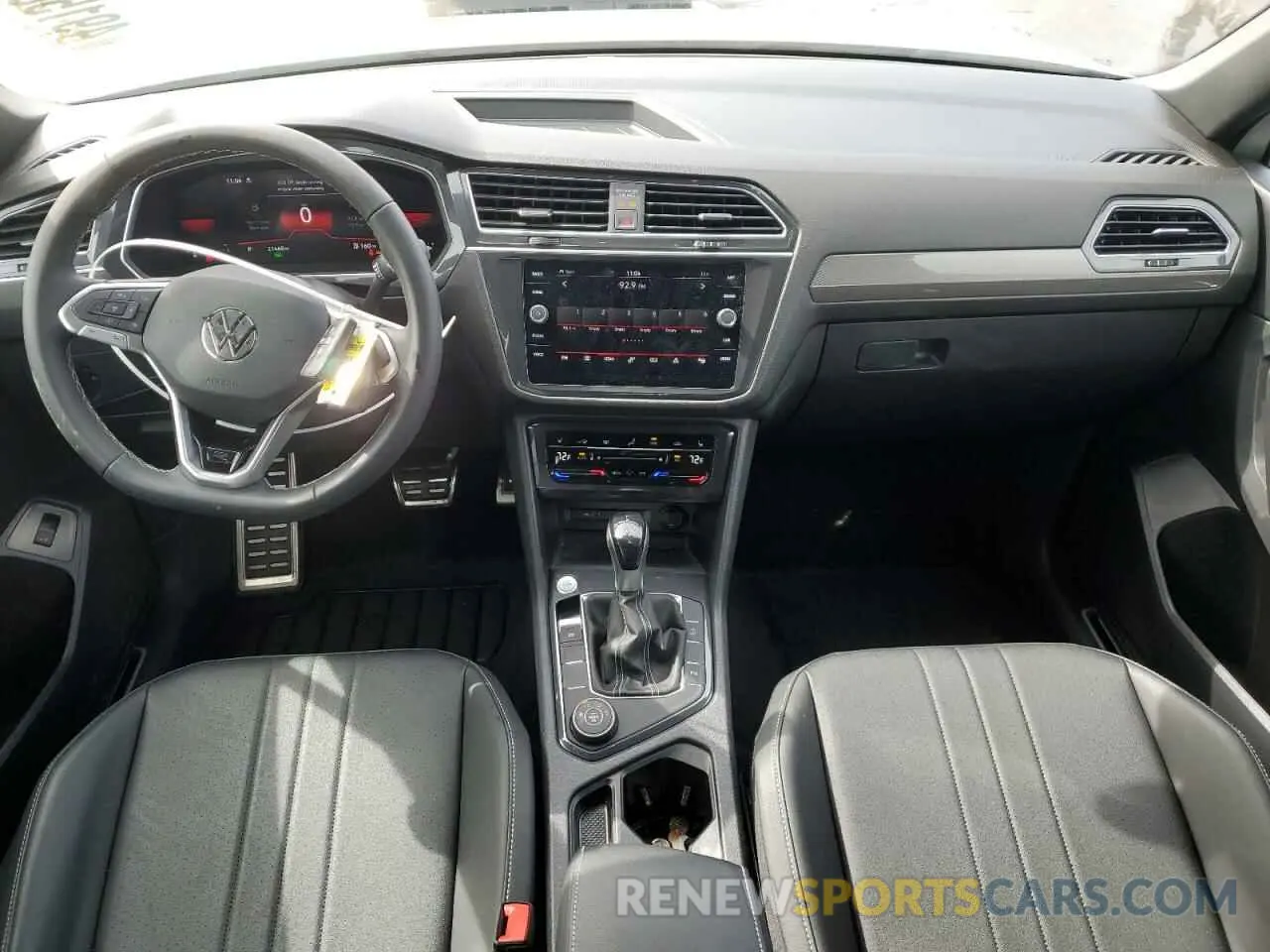 8 Photograph of a damaged car 3VV8B7AX8PM091870 VOLKSWAGEN TIGUAN 2023