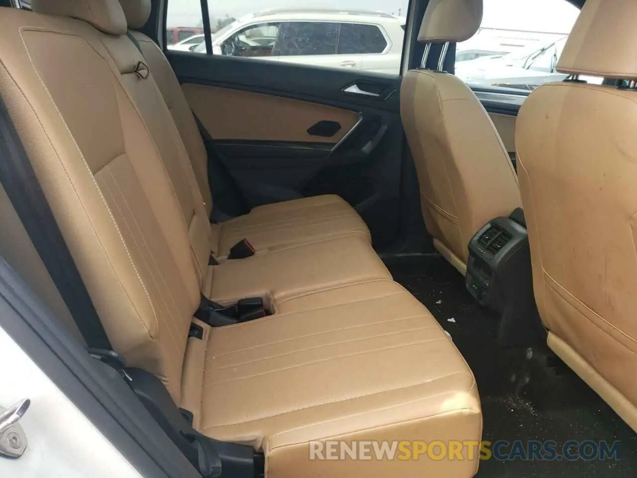 11 Photograph of a damaged car 3VV8B7AX9PM092316 VOLKSWAGEN TIGUAN 2023