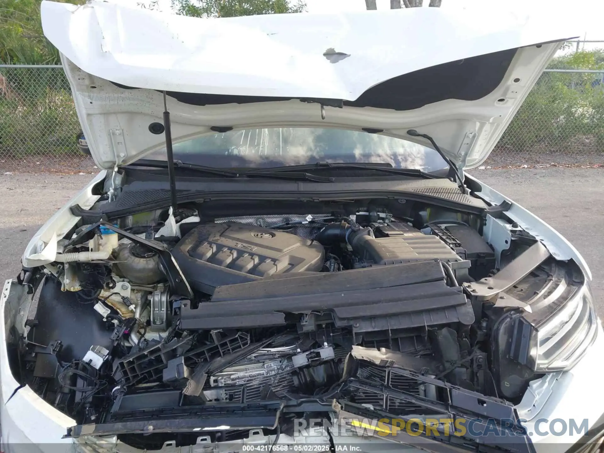 10 Photograph of a damaged car 3VVCB7AX0PM092375 VOLKSWAGEN TIGUAN 2023