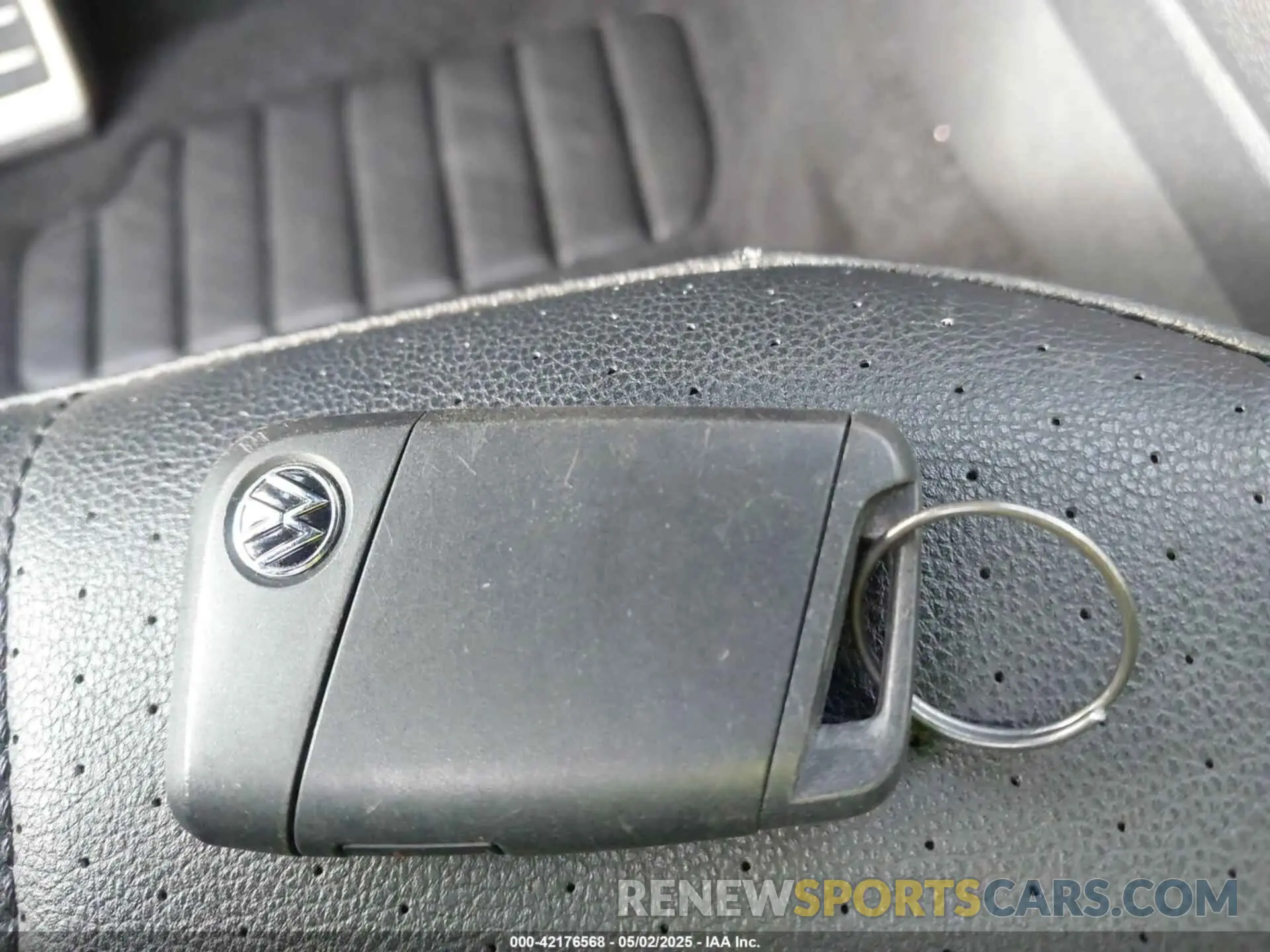 11 Photograph of a damaged car 3VVCB7AX0PM092375 VOLKSWAGEN TIGUAN 2023