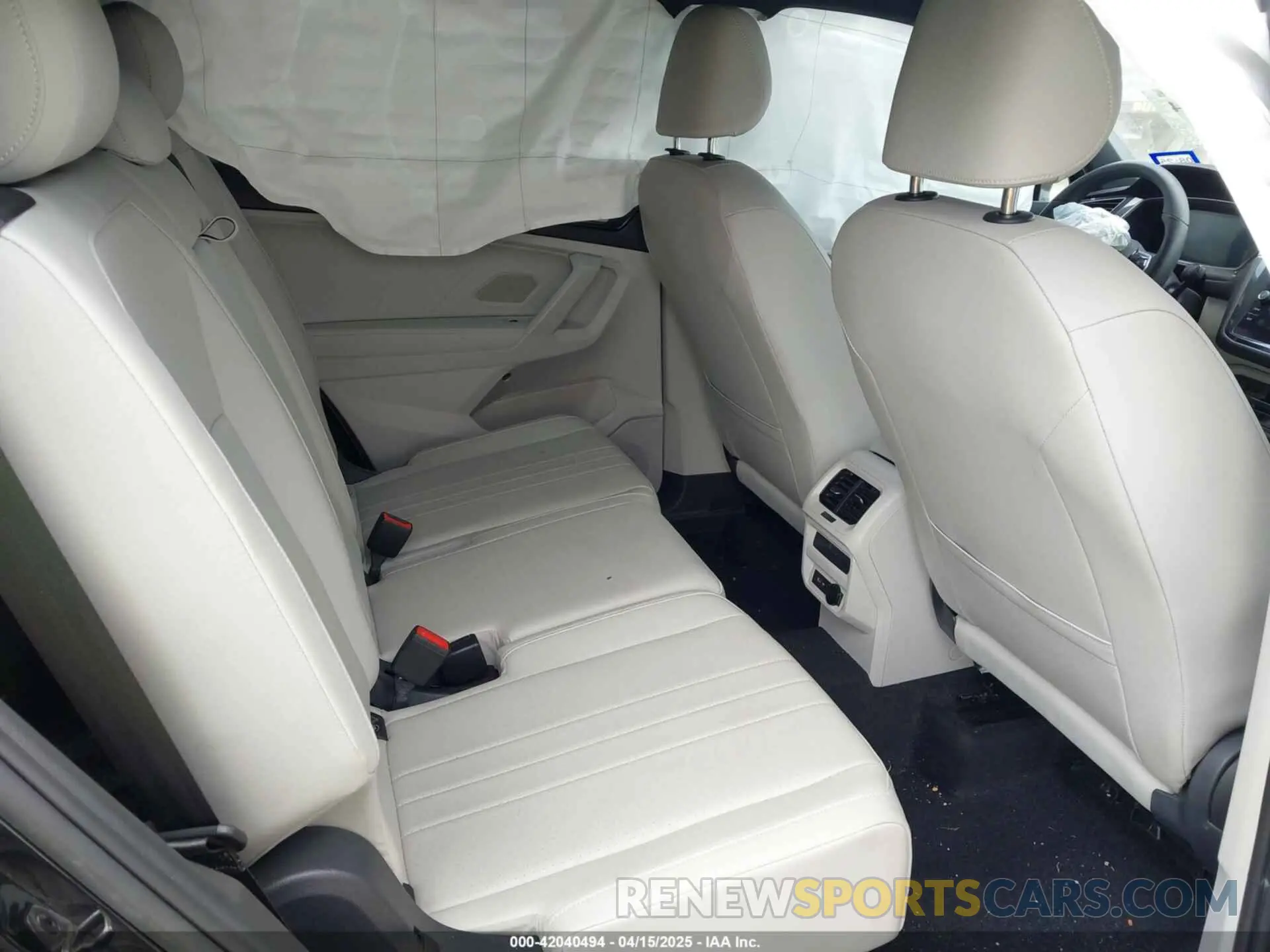 8 Photograph of a damaged car 3VVCB7AX0PM122636 VOLKSWAGEN TIGUAN 2023