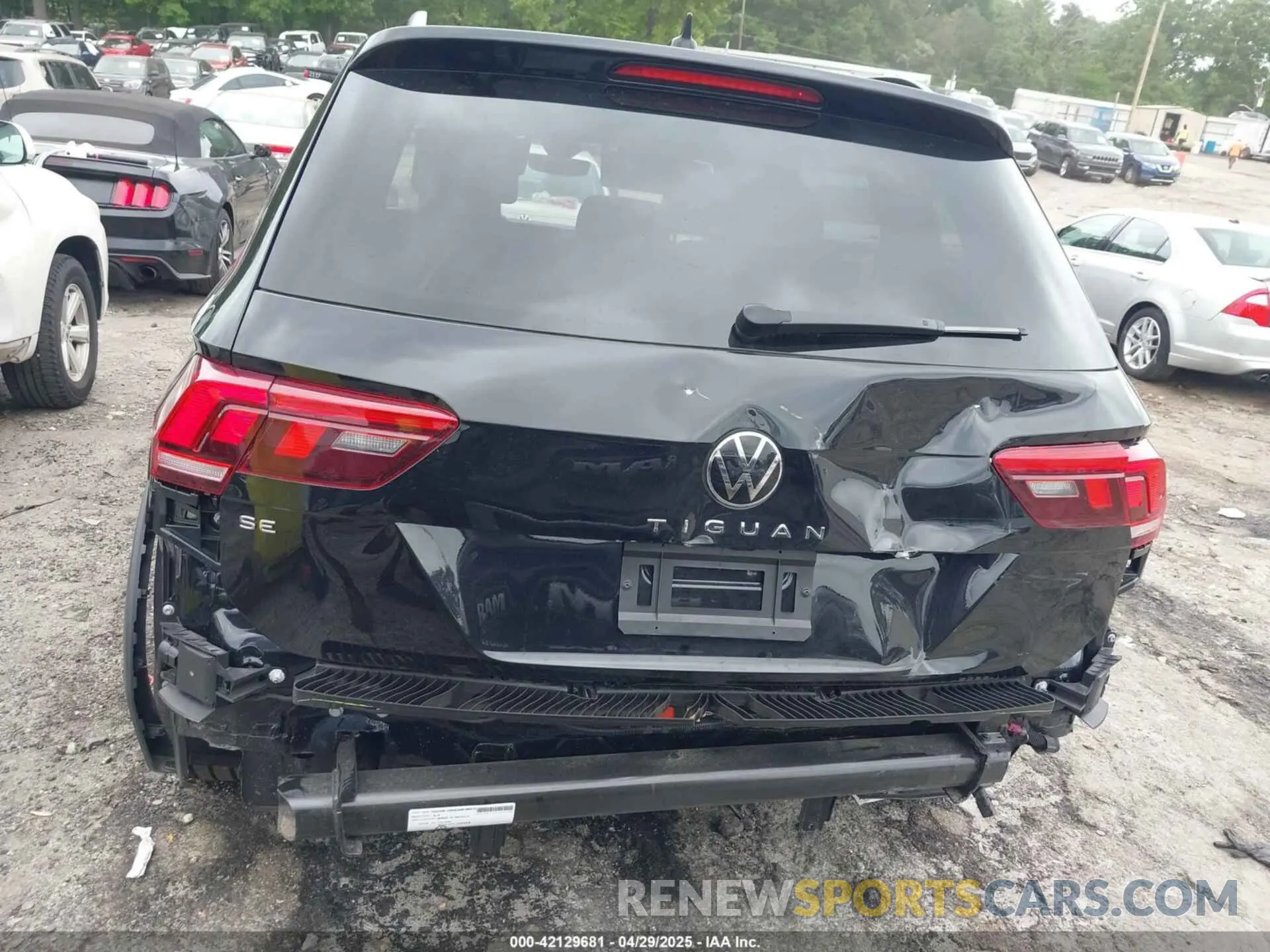 16 Photograph of a damaged car 3VVCB7AX2PM083015 VOLKSWAGEN TIGUAN 2023