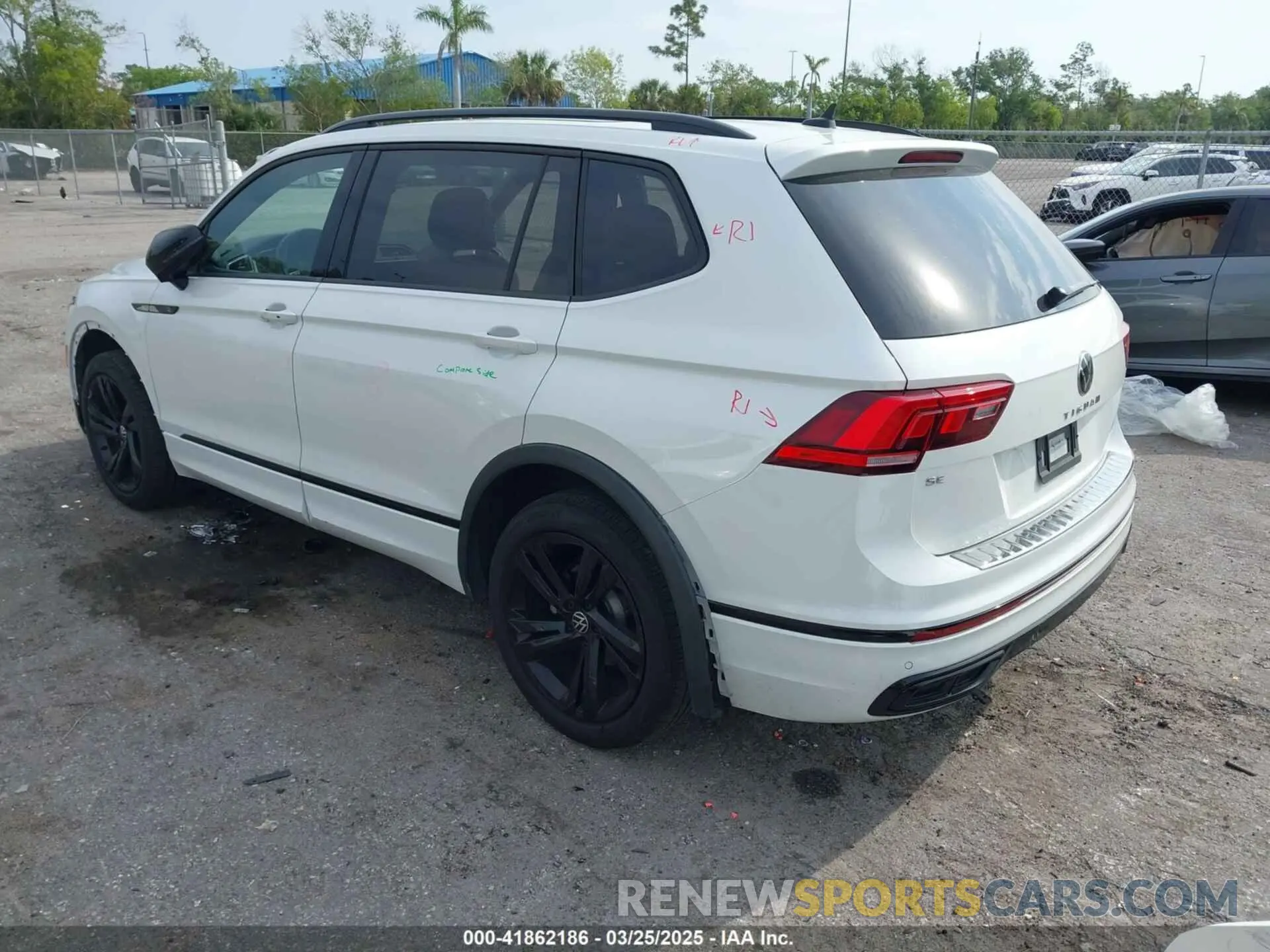 3 Photograph of a damaged car 3VVCB7AX2PM128289 VOLKSWAGEN TIGUAN 2023