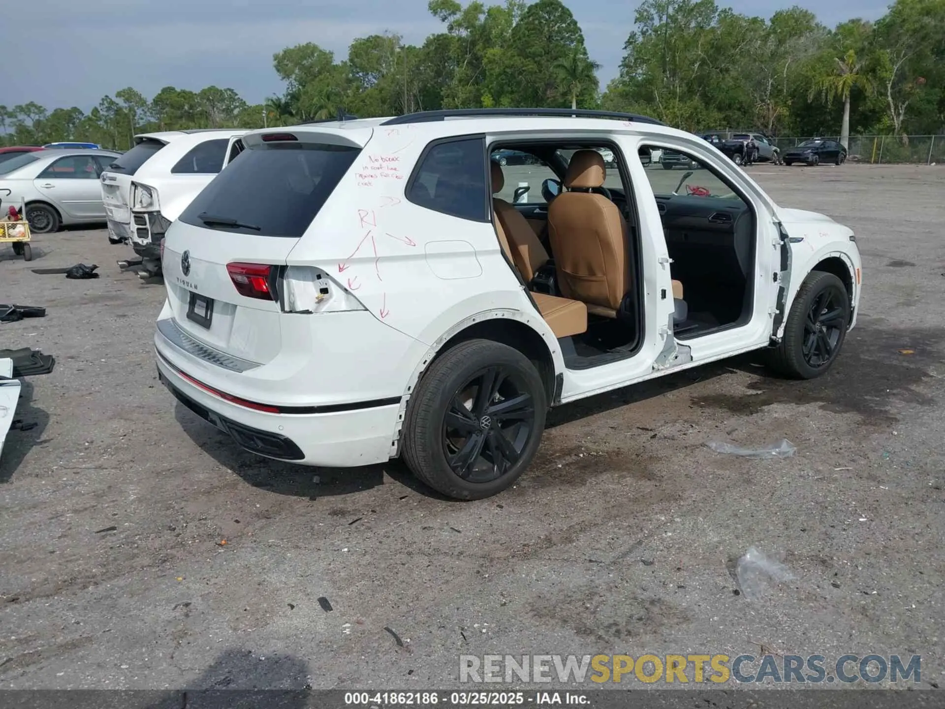 4 Photograph of a damaged car 3VVCB7AX2PM128289 VOLKSWAGEN TIGUAN 2023
