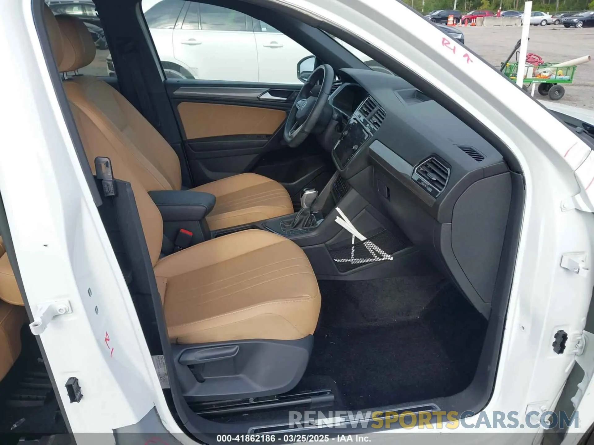 5 Photograph of a damaged car 3VVCB7AX2PM128289 VOLKSWAGEN TIGUAN 2023