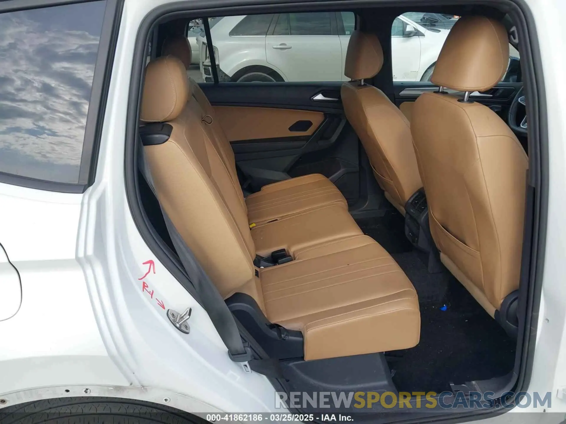 8 Photograph of a damaged car 3VVCB7AX2PM128289 VOLKSWAGEN TIGUAN 2023